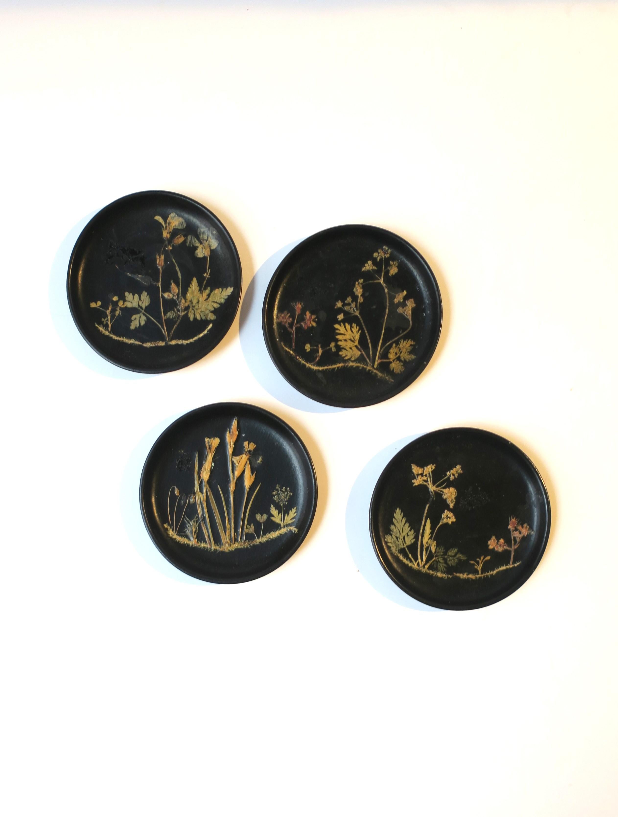 Danish Midcentury Modern Cocktail Drinks Coasters Organic Botanical Design In Good Condition For Sale In New York, NY