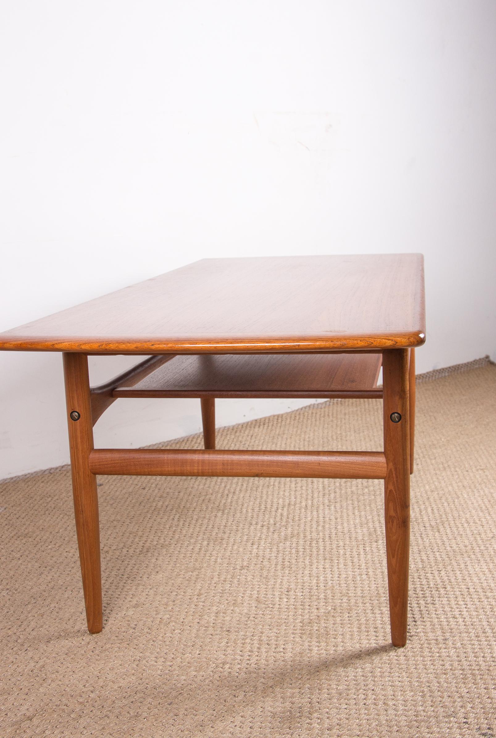 Danish coffee table, 2 levels, in Teak by Robert Christensen for Arrebo Mobler. For Sale 7