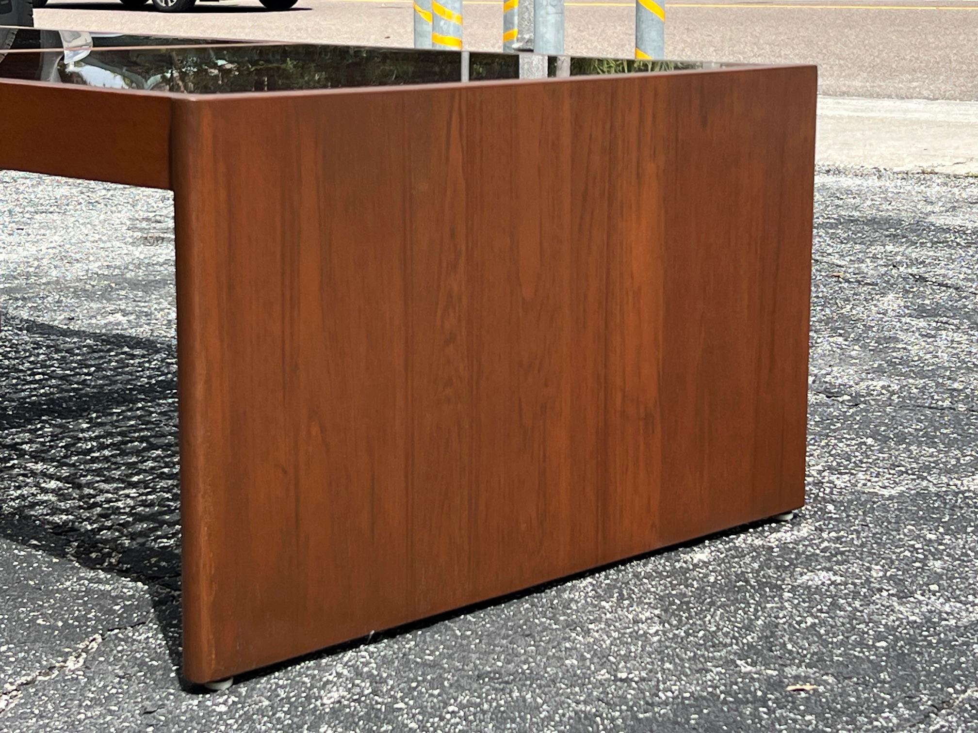 Dänischer Couchtisch aus Teakholz und Glas von Komfort Ca' 1960er Jahre im Angebot 6