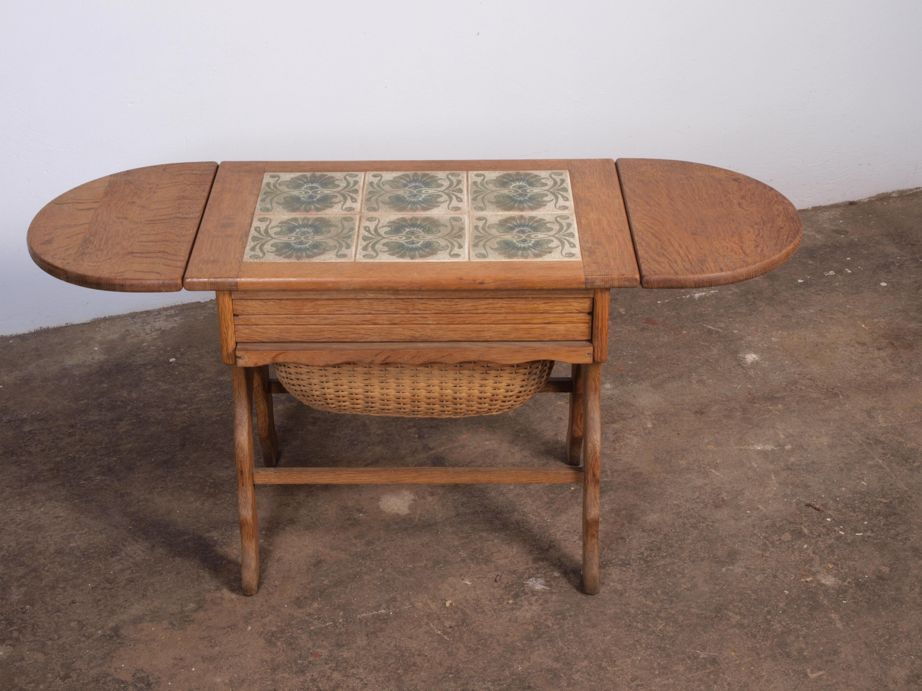 Danish Coffee Table in Oak, Brutalist Mid-century 1960s For Sale 3