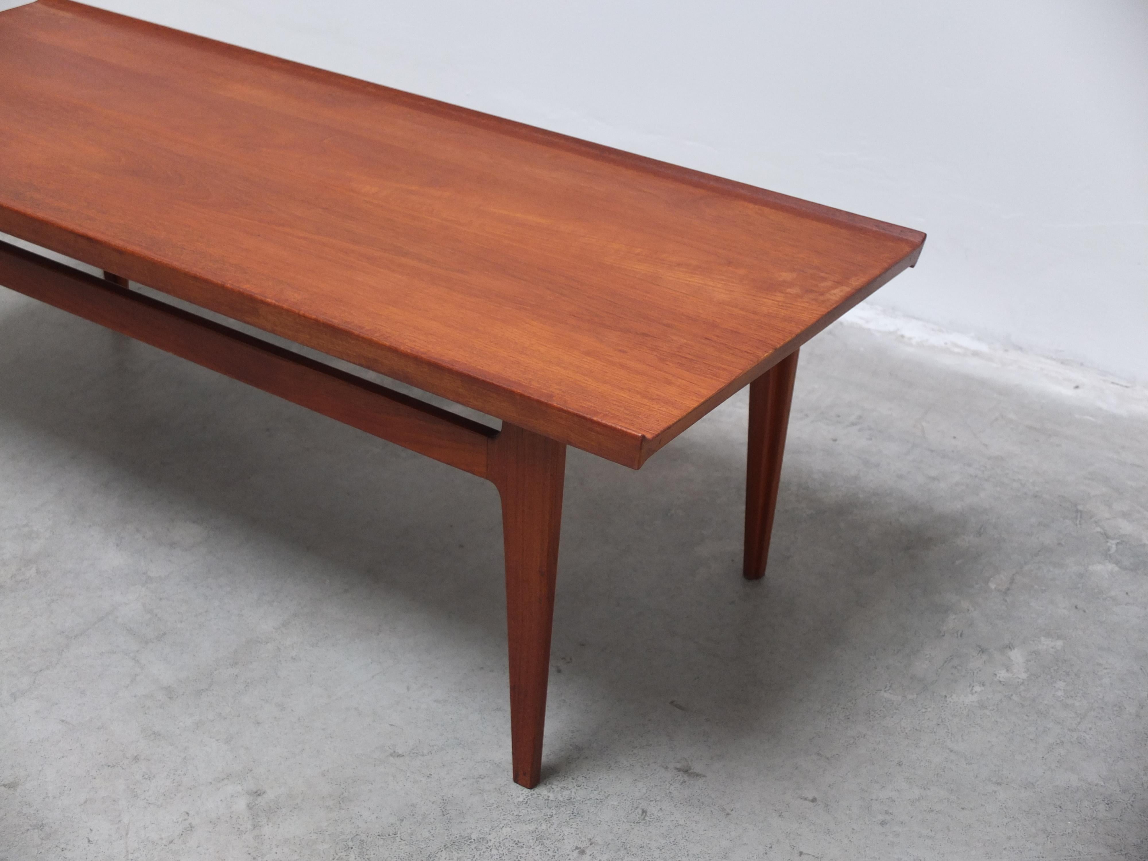 Dänischer Couchtisch aus massivem Teakholz von Finn Juhl für France & Son, 1960er Jahre (20. Jahrhundert) im Angebot