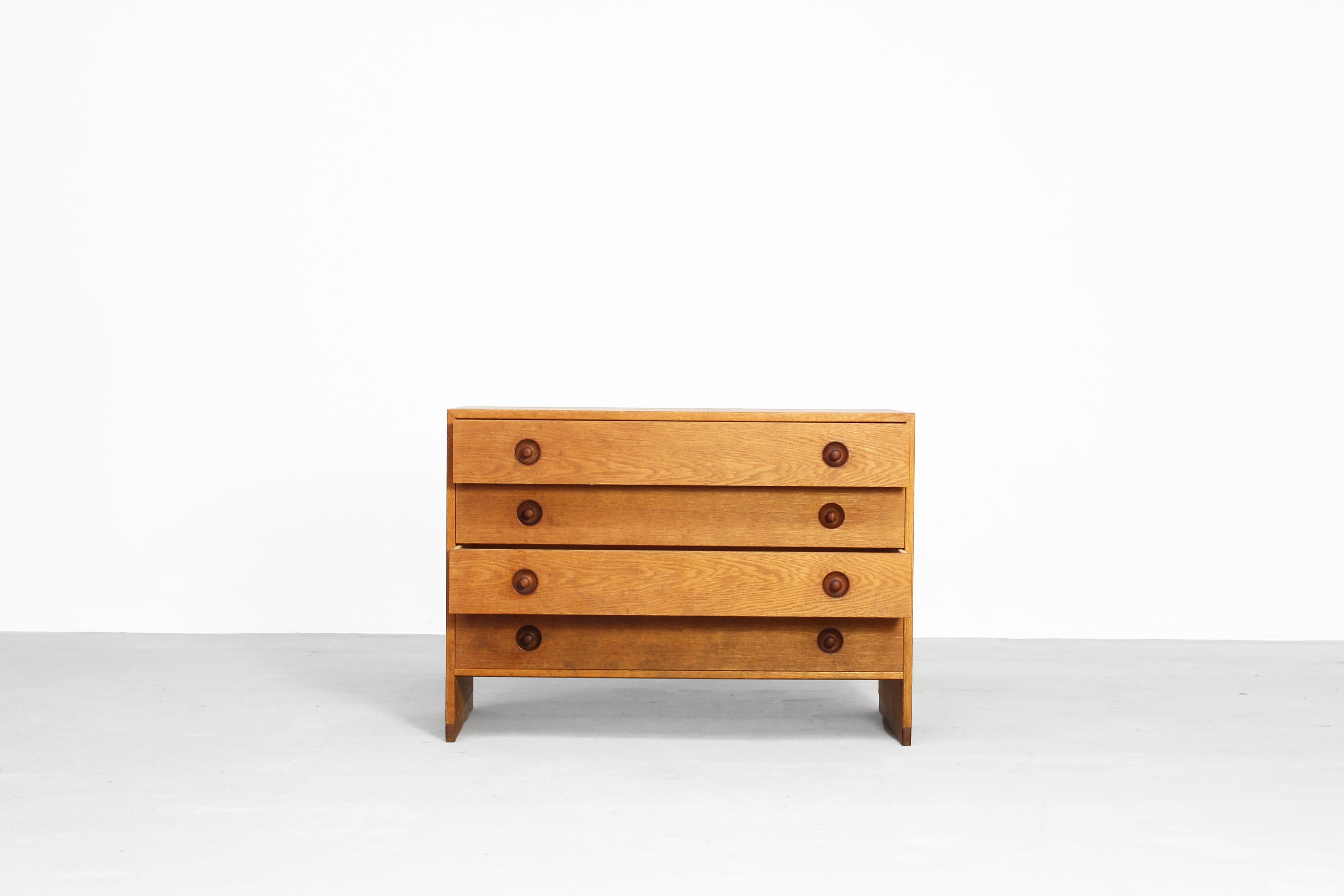 hans wegner dresser