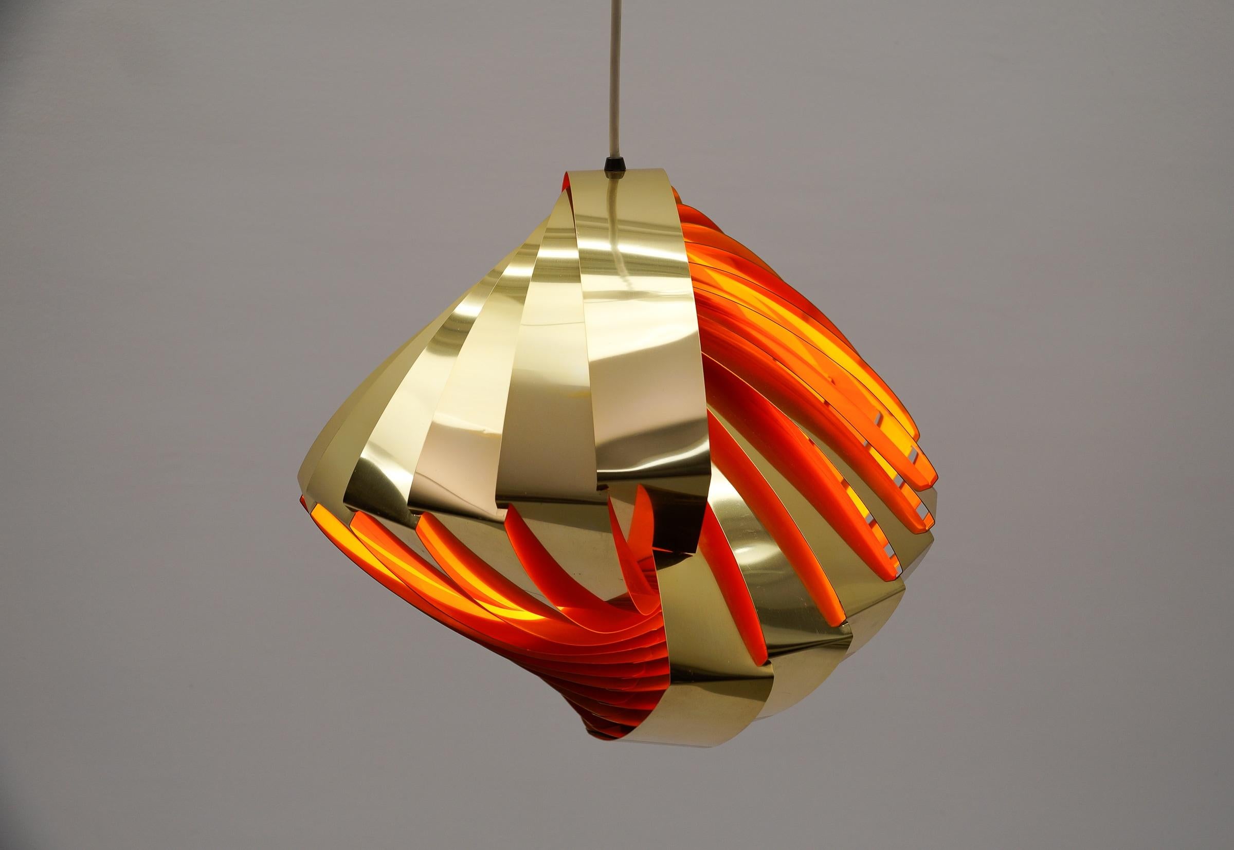 Lampada a sospensione a conchiglia danese di Louis Weisdorf per Lyfa, 1960 Danimarca in vendita 3