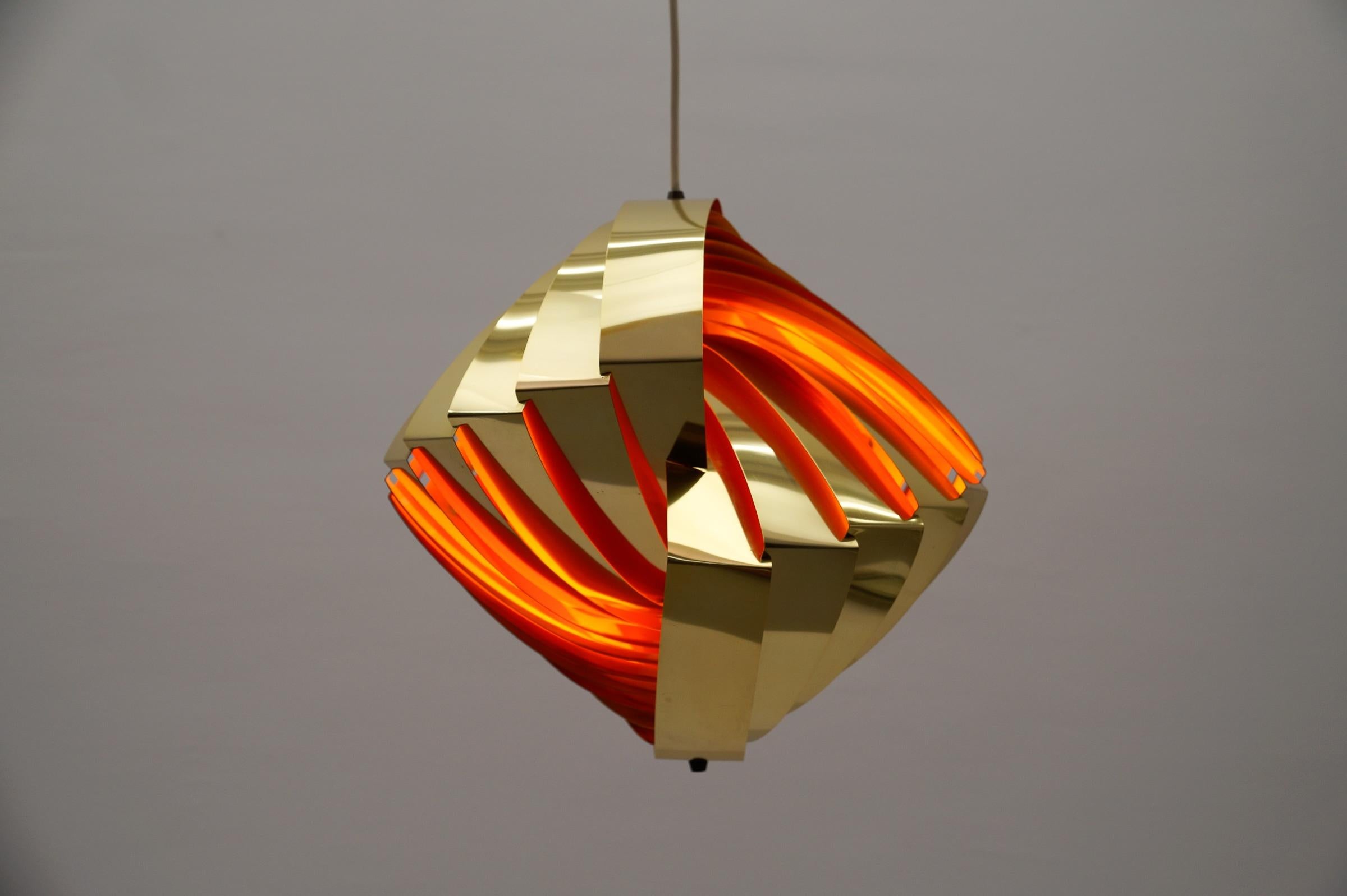 Lampada a sospensione a conchiglia danese di Louis Weisdorf per Lyfa, 1960 Danimarca in vendita 5