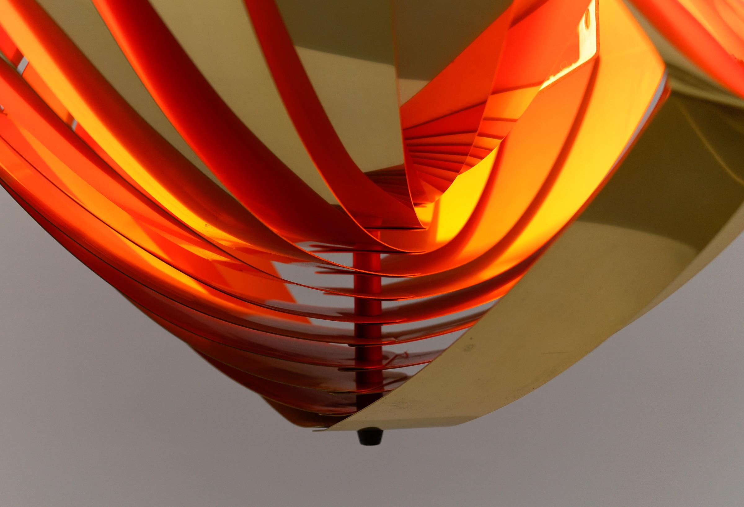 Lampada a sospensione a conchiglia danese di Louis Weisdorf per Lyfa, 1960 Danimarca in vendita 8