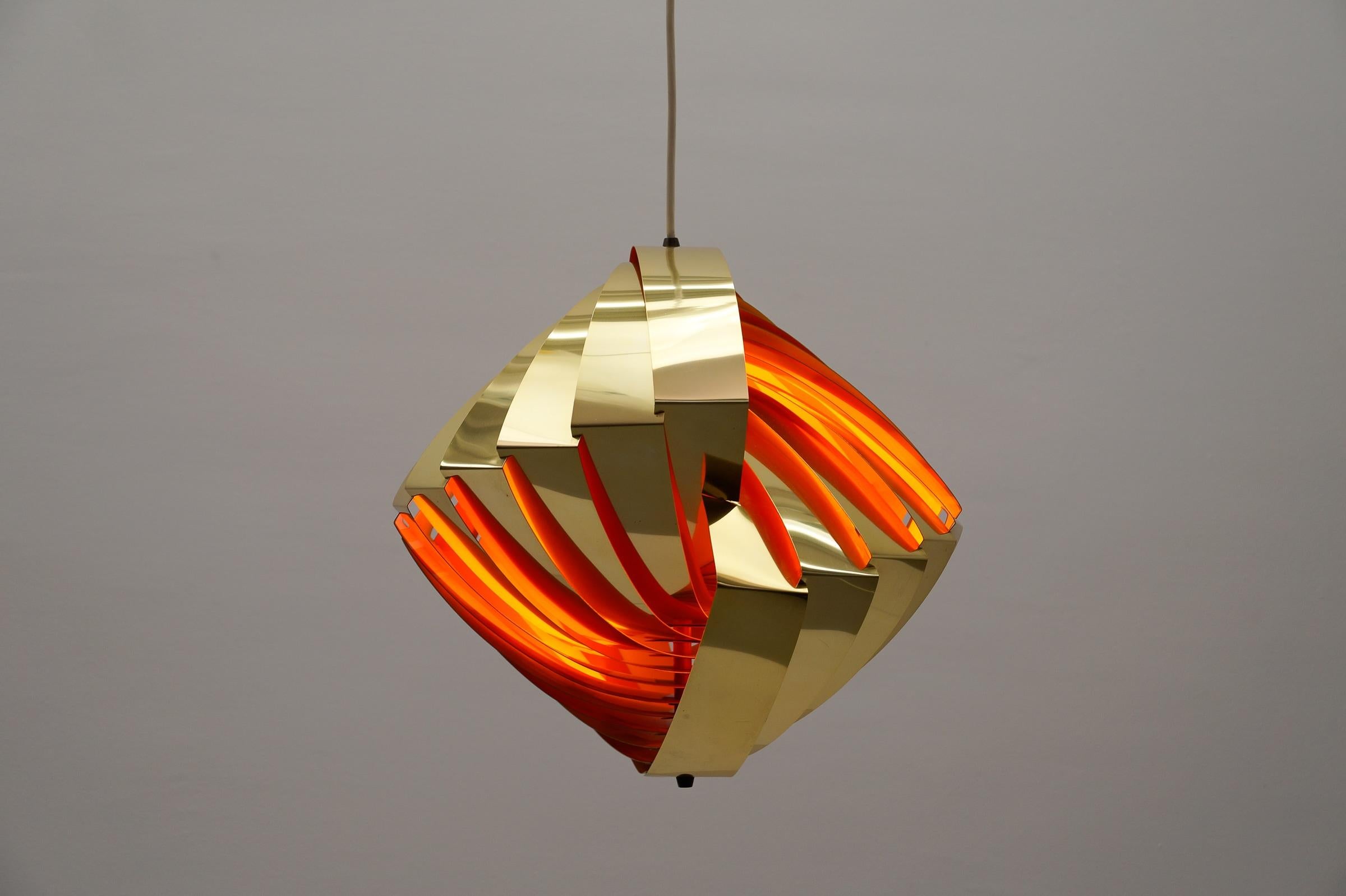 Tedesco Lampada a sospensione a conchiglia danese di Louis Weisdorf per Lyfa, 1960 Danimarca in vendita