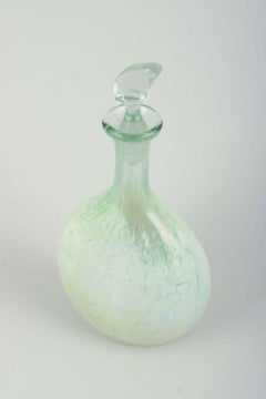 Danish contemporary glass artist. Decanter with stopper. 1990.