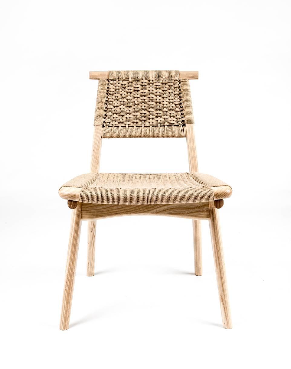 Chaise Rian Bullhorn, inspirée du milieu du siècle, en bois dur et en tissu danois, pour la salle à manger ou le bureau. Peut être fabriqué avec n'importe quel bois dur domestique ou exotique de votre choix. Prenez la vie, ou votre nouveau fauteuil