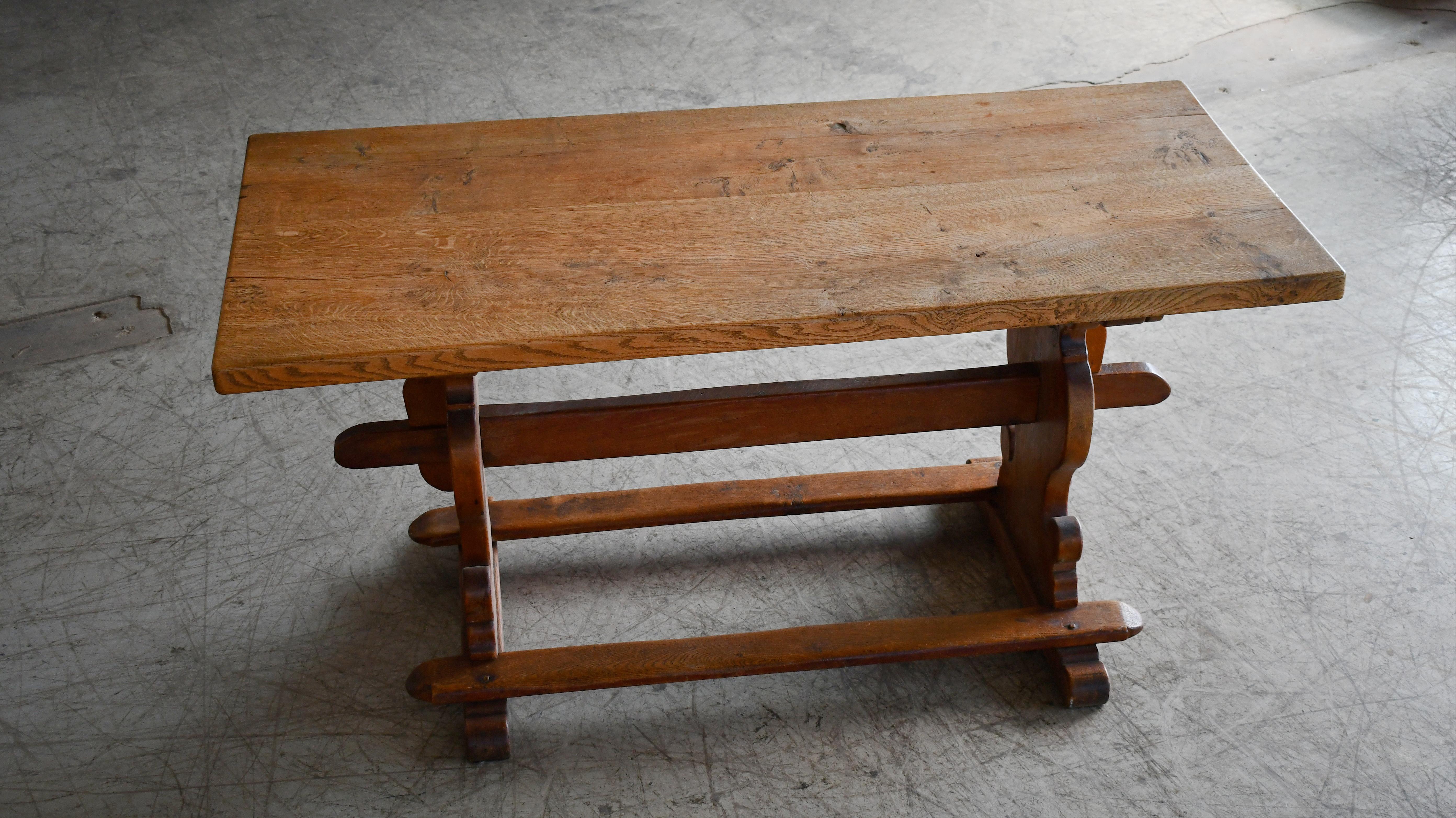 Danish Country or Provence Style Dining Table in Solid Oak, ca 1900 1