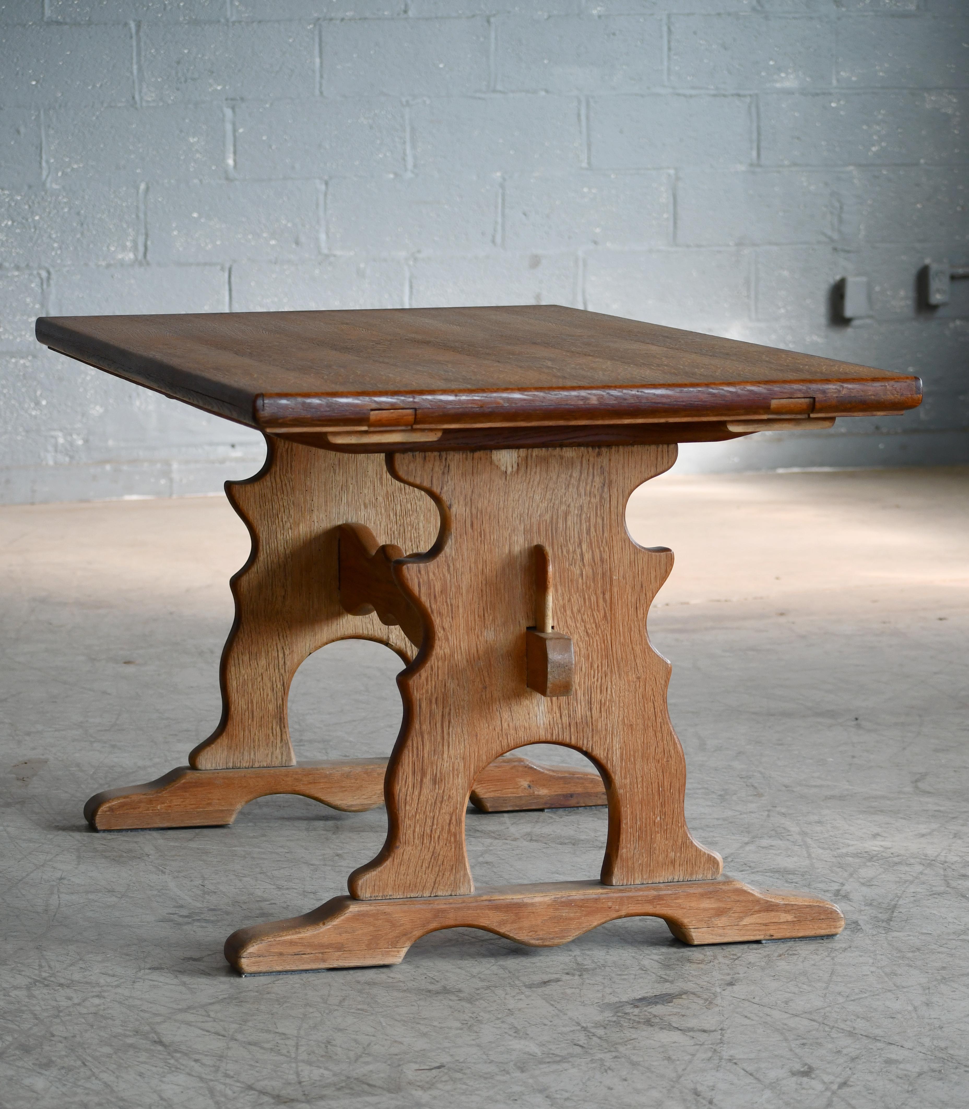 Danish Country or Provence Style Dining Table in Solid Oak, ca 1960's 3