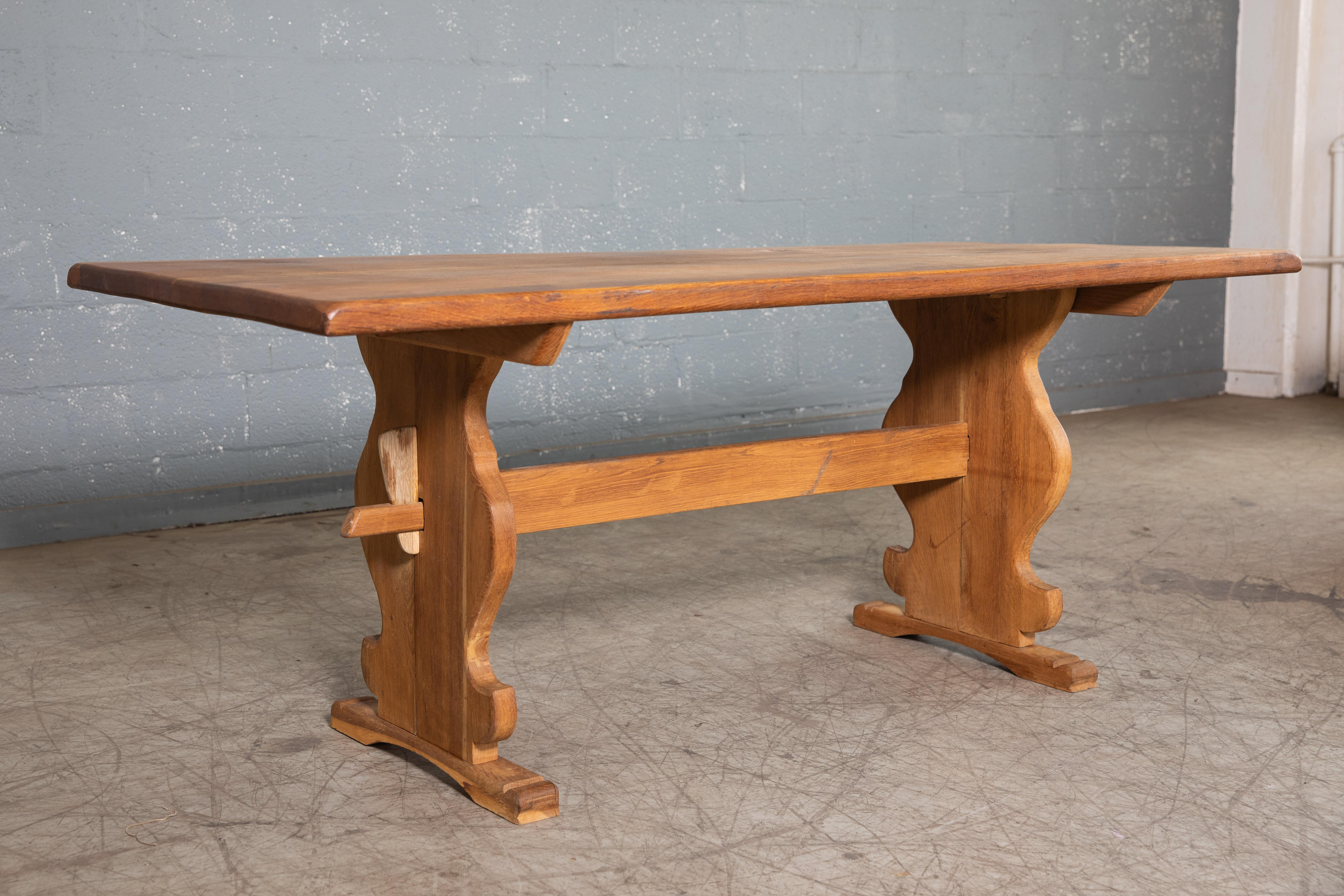 Danish Country Style Dining Table in Oak, ca. Early 1900s 4