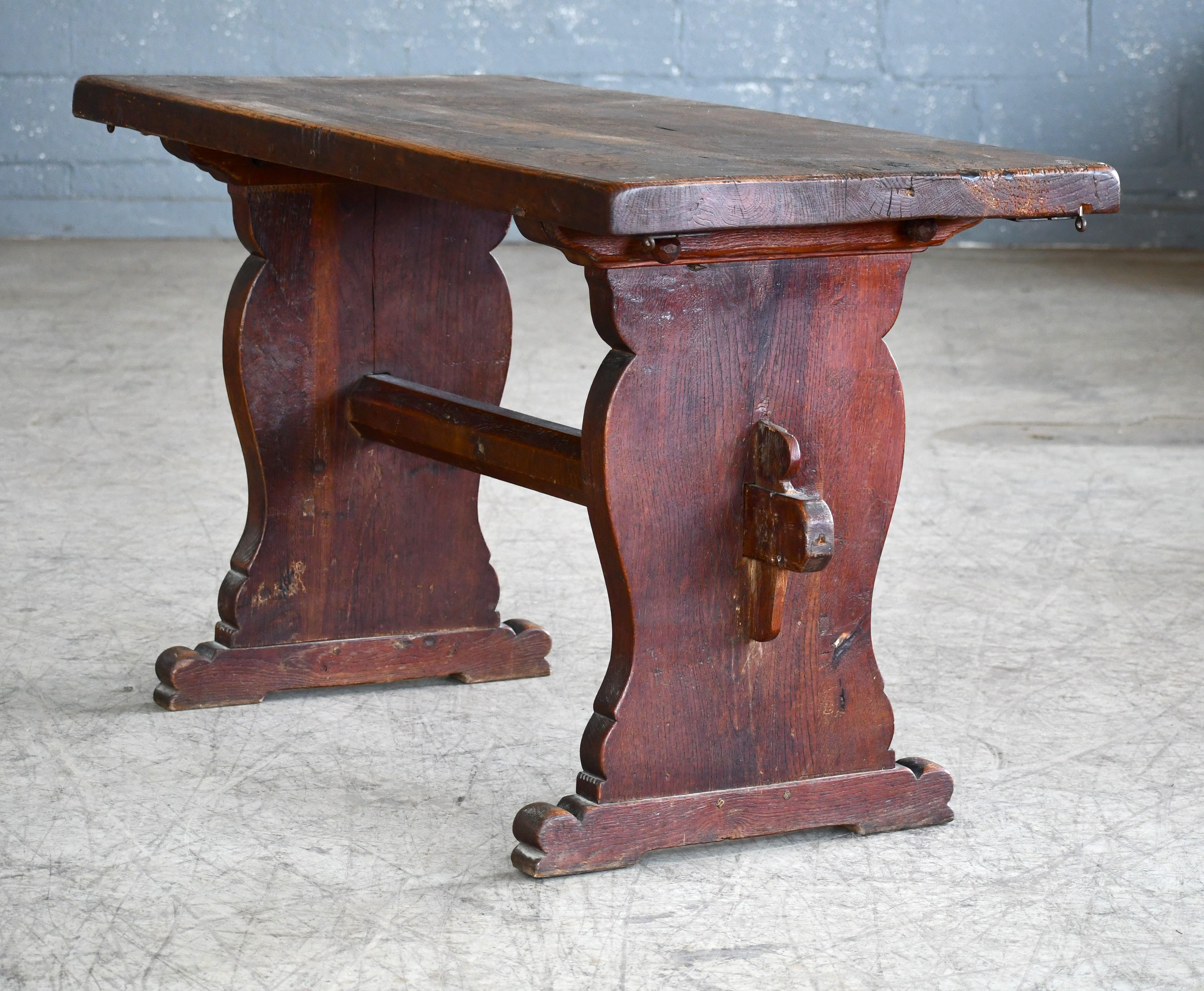 Danish Country Style Trellis Dining or Console Table in Oak, ca. Early 1900s For Sale 1