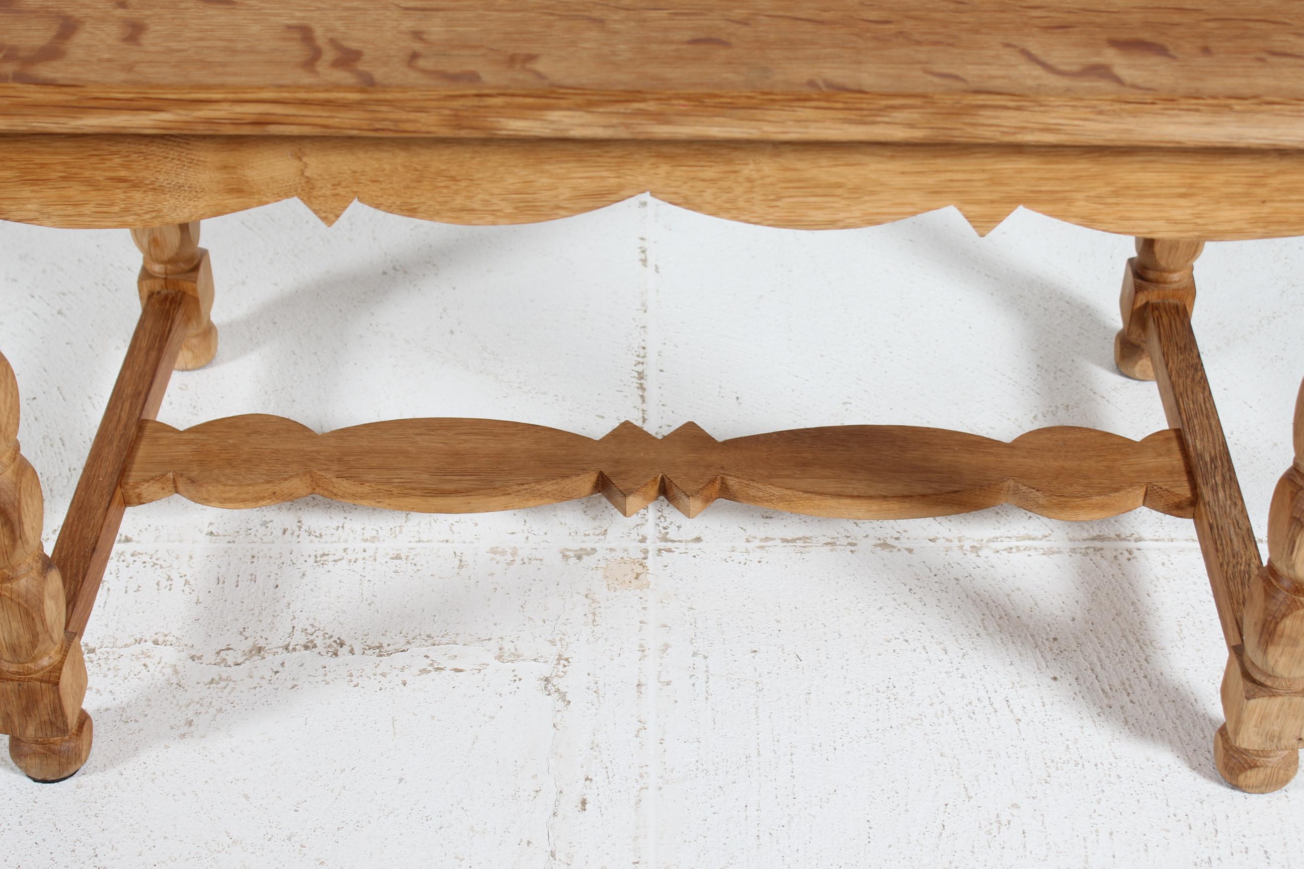 Danish Crafted Coffee Table of Solid Oak in Henning  Kjærnulf Style 1970s In Good Condition In Silkeborg, Silkeborg