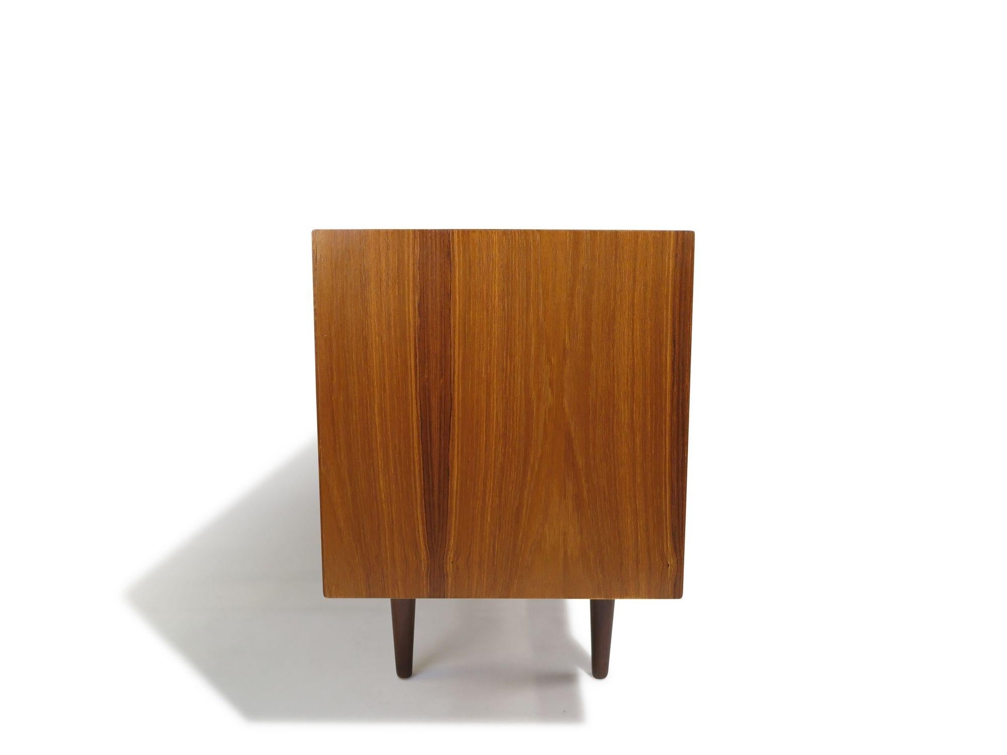 Aparador danés diseñado por Hans Olsen para Bramin Møbelfabrik, Dinamarca. en venta 4