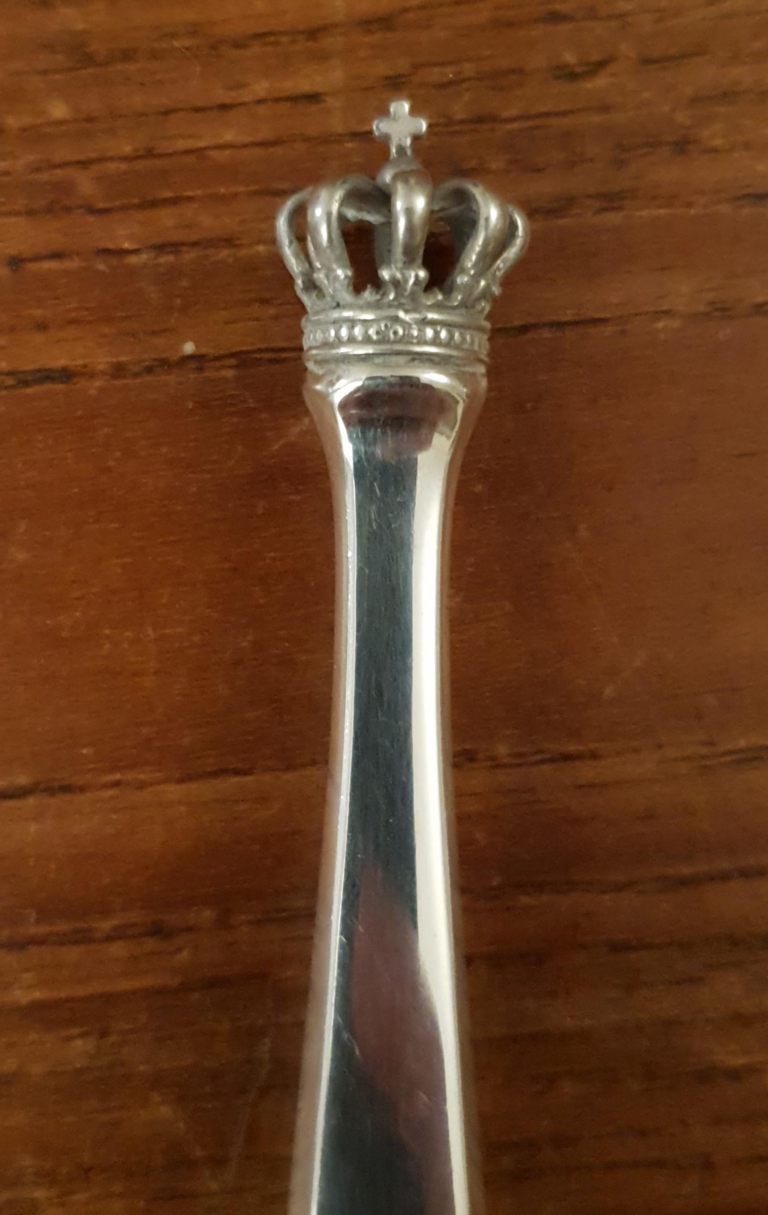 20th Century Danish crown cake server sterling silver For Sale