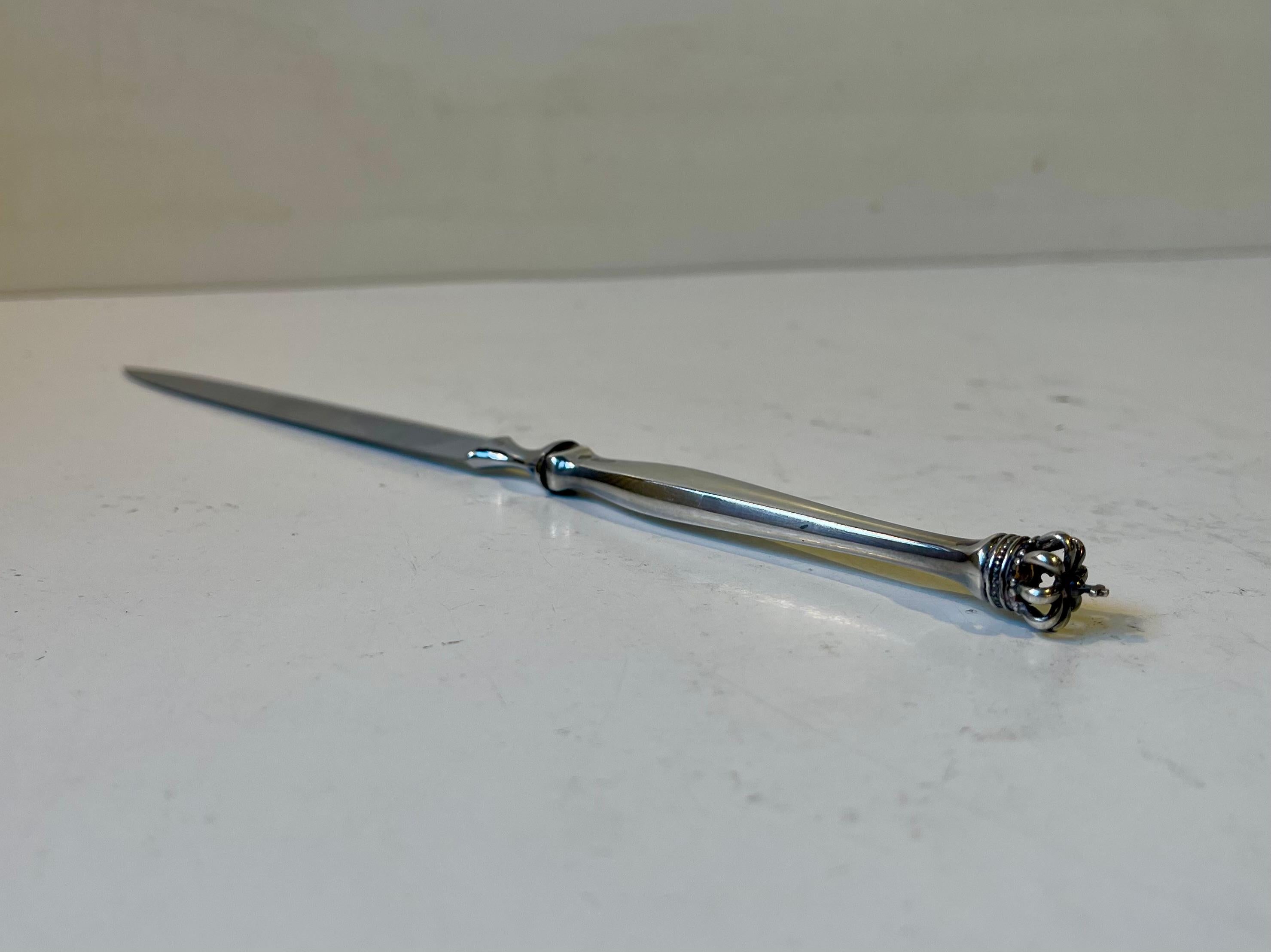 Dänischer Kronen-Brieföffner aus Sterlingsilber, 1930er Jahre im Zustand „Gut“ im Angebot in Esbjerg, DK