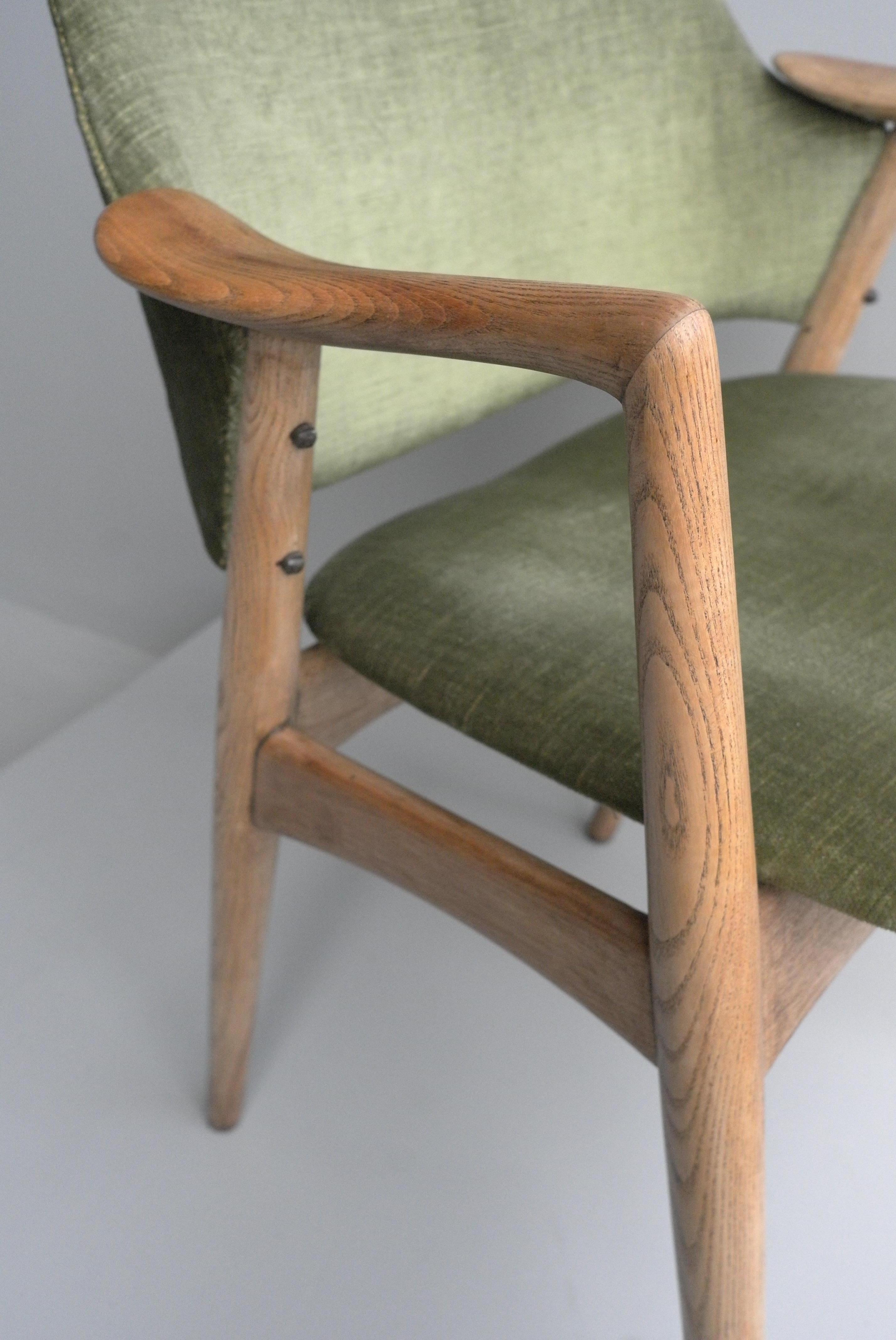 Mid-Century Modern Danish Curved Arms Light Oak and Green Velvet Side Chair