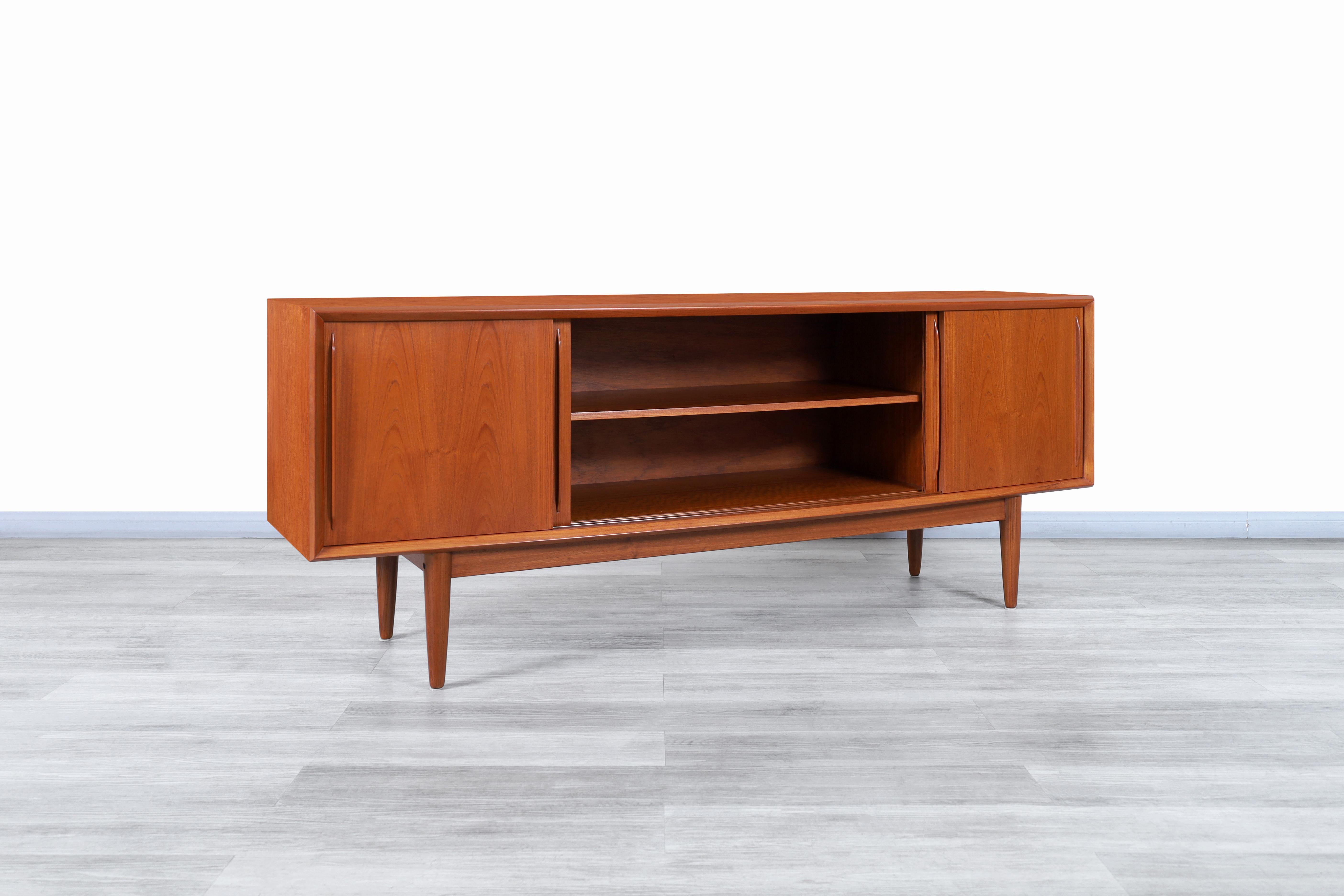 Danish Curved-Front Teak Credenza by Svend A. Larsen for H.P. Hansen 1