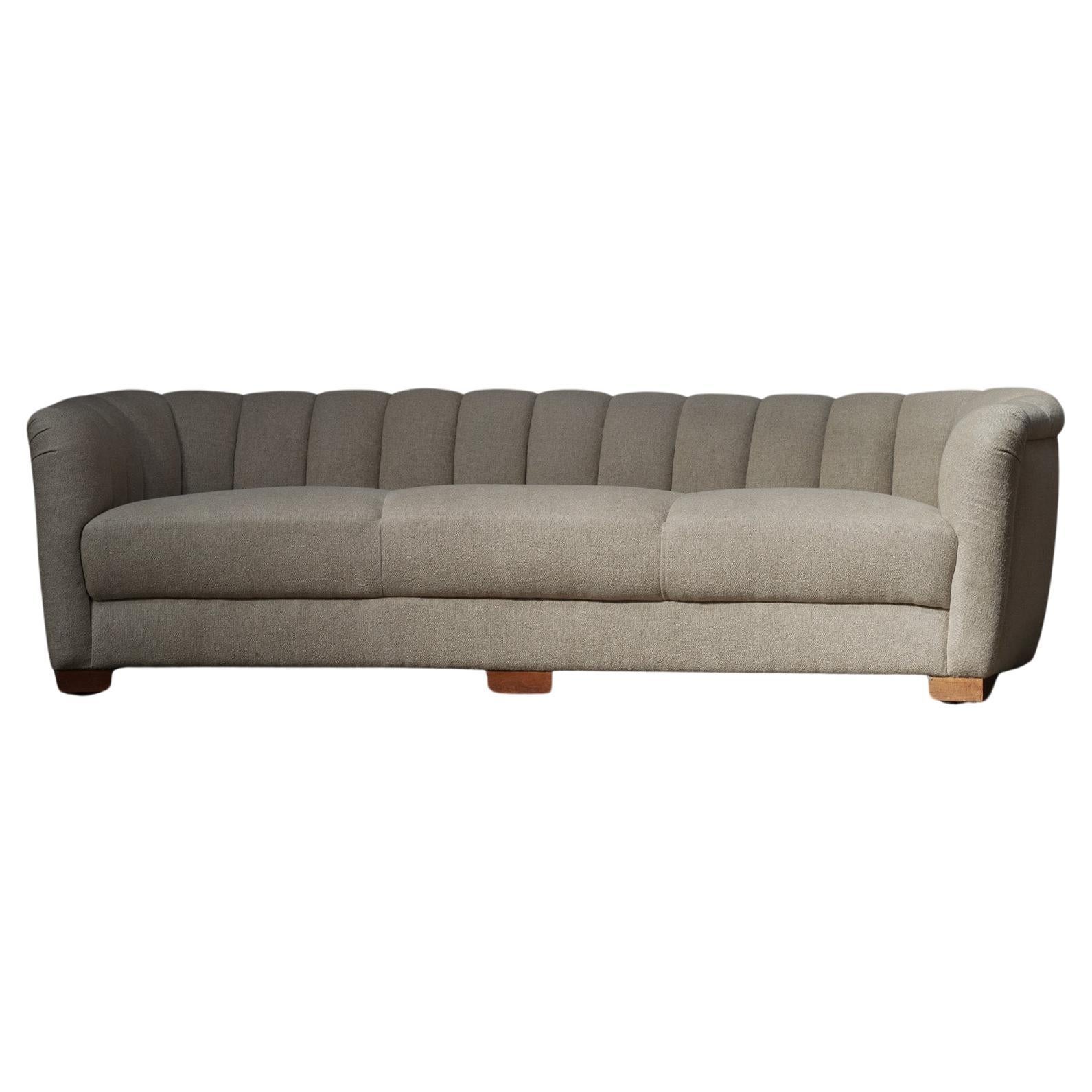 Dänisches geschwungenes Sofa, Leinen