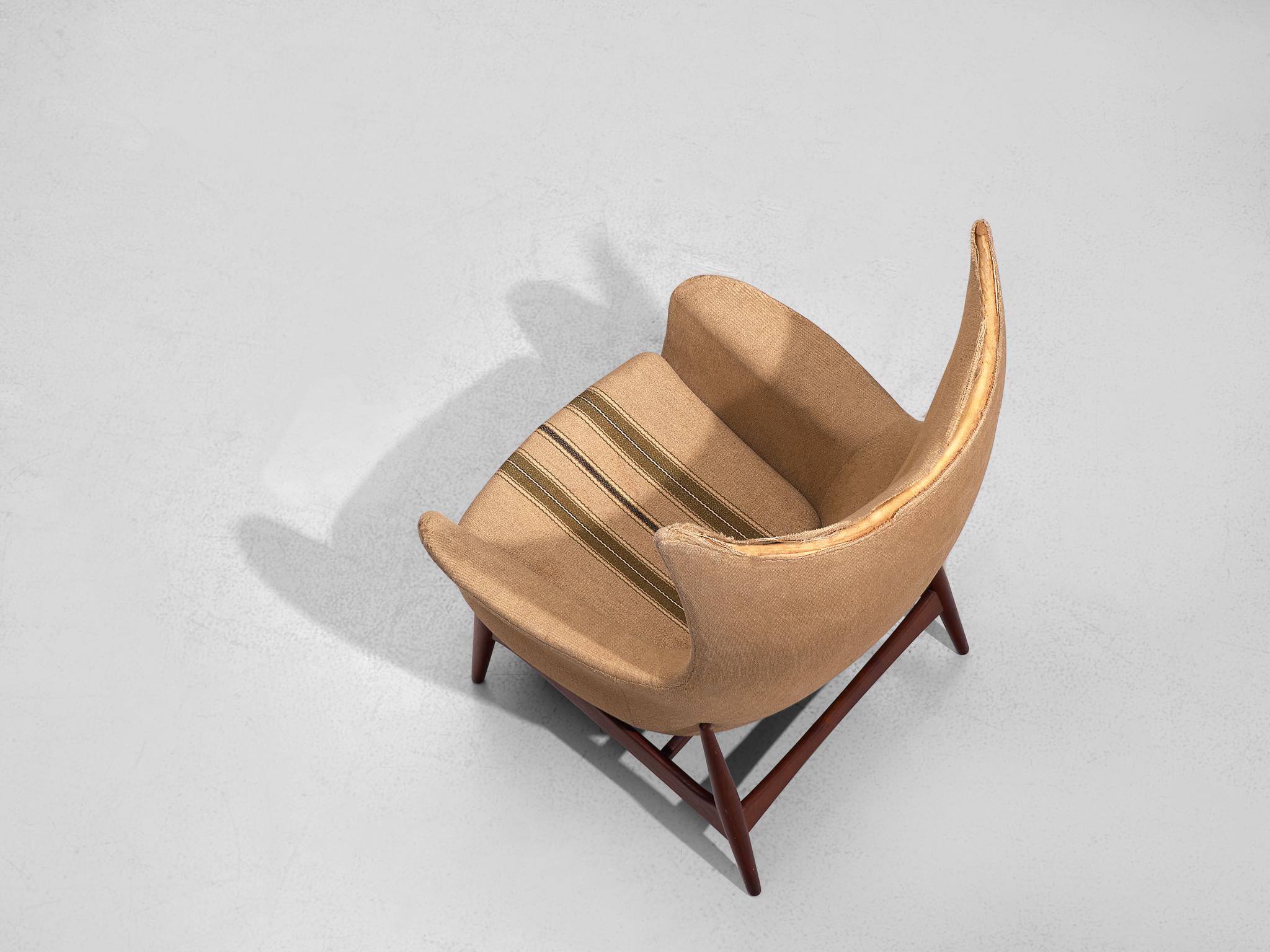 Danish Customizable Egg Lounge Chair in Teak 3