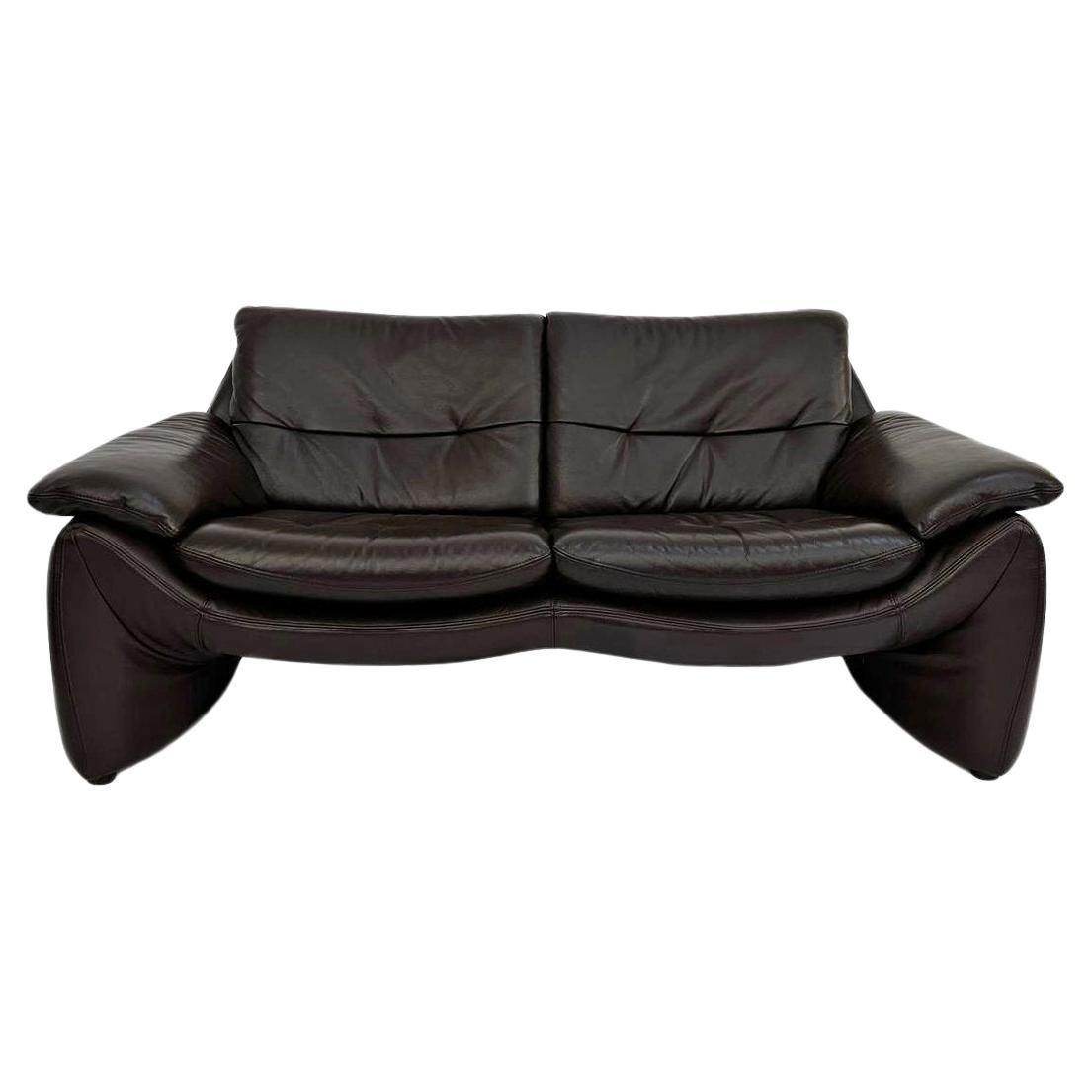 Dänisch Dunkelbraunes Leder Großes 2-Sitzer Sofa Mid Century 1970s im Angebot