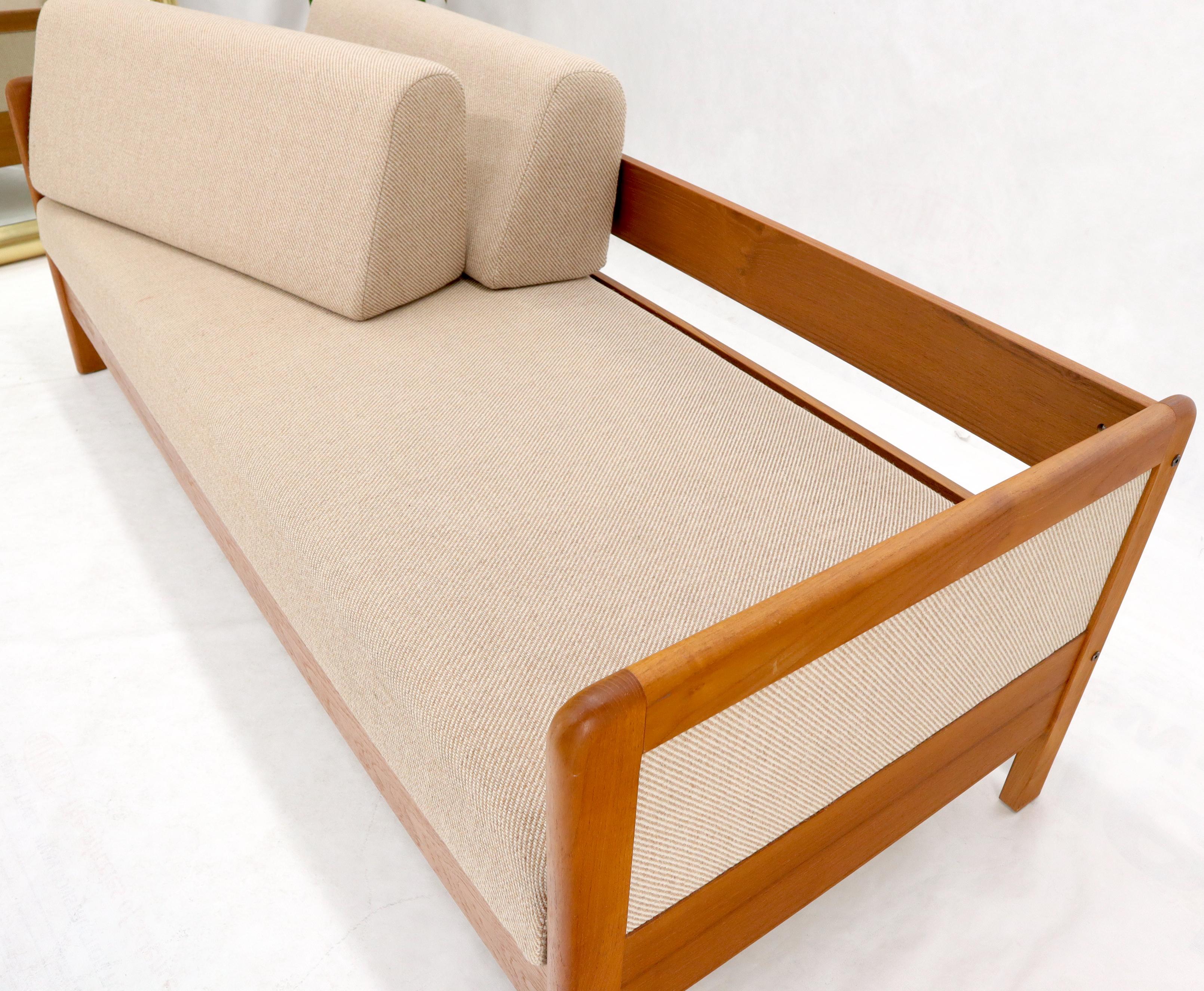 Dänisches Tagesbett Sleeper Umwandelbares Sofa mit Wollpolsterung und Teakholzrahmen (Wolle)