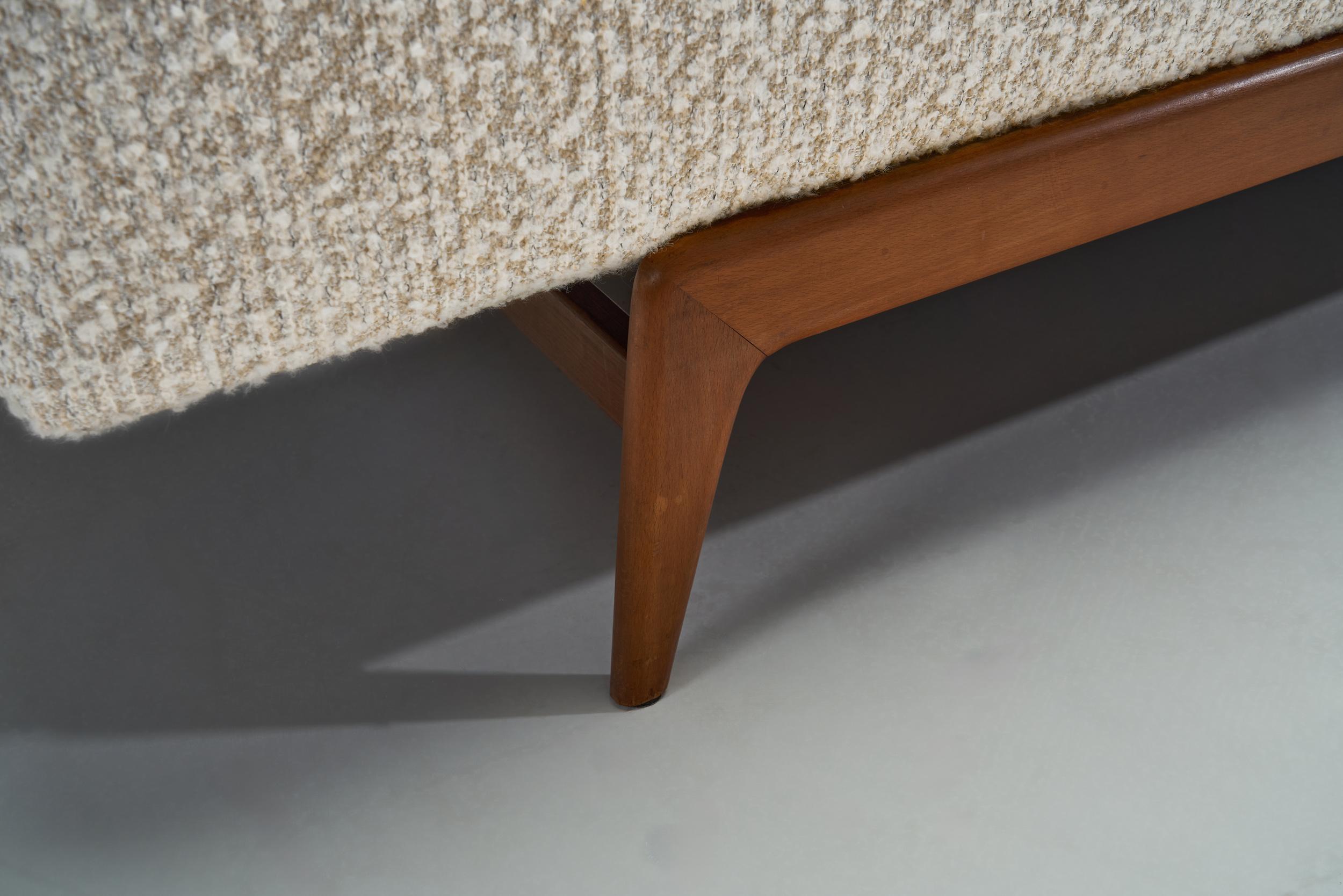 Daybed Danés Tapizado en Tela Bouclé, Dinamarca ca 1970s en venta 9