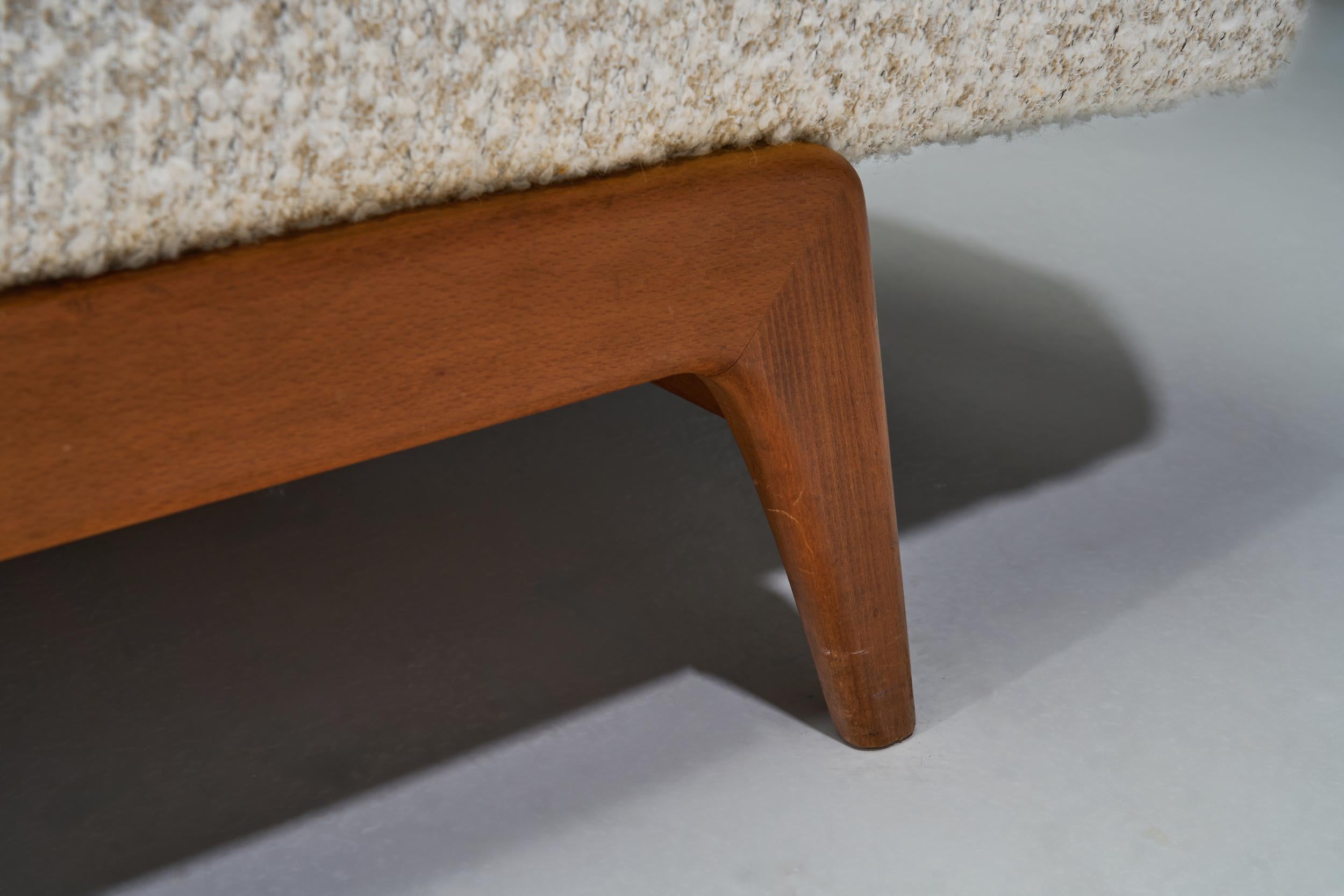 Daybed Danés Tapizado en Tela Bouclé, Dinamarca ca 1970s en venta 12