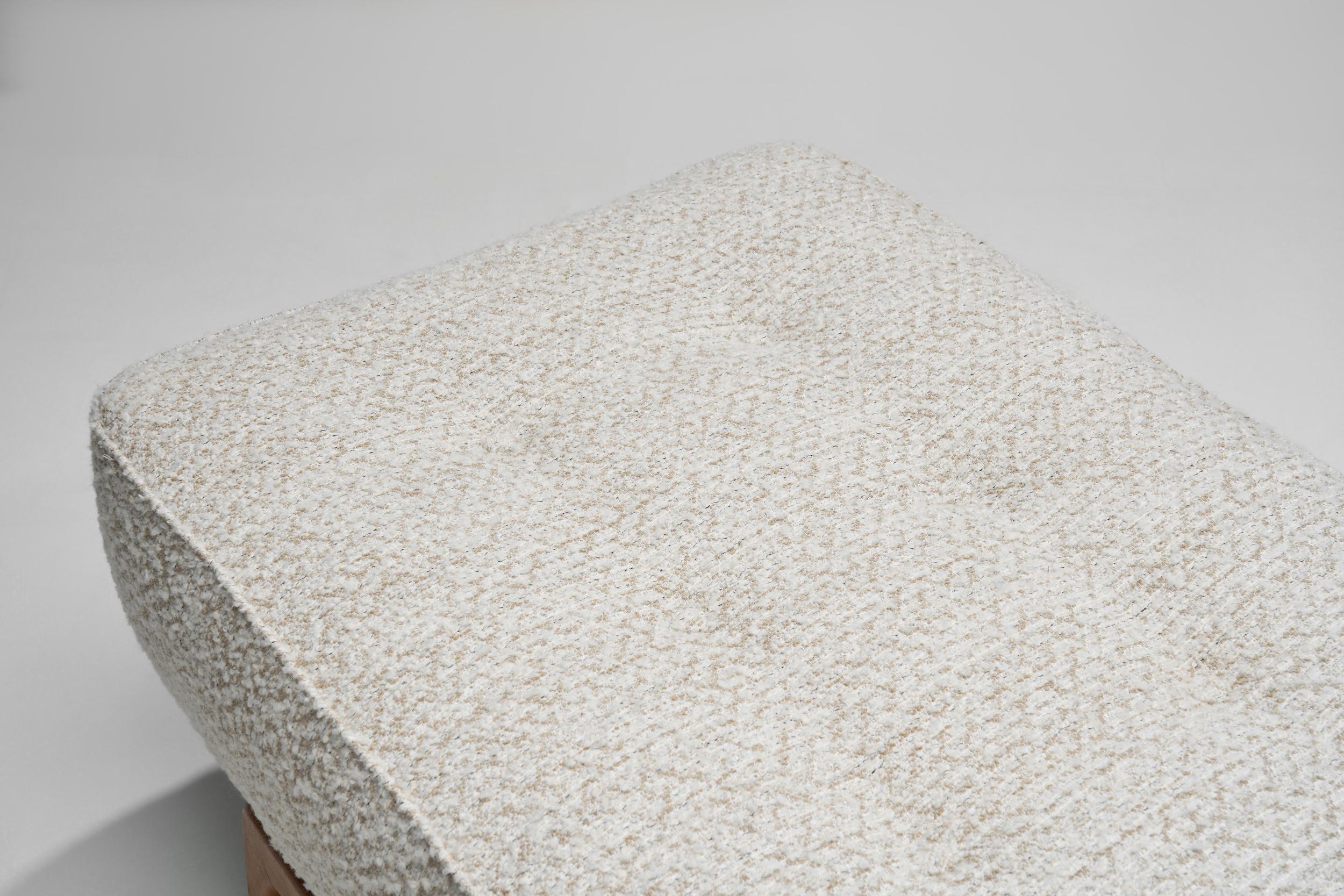 Daybed Danés Tapizado en Tela Bouclé, Dinamarca ca 1970s en venta 3