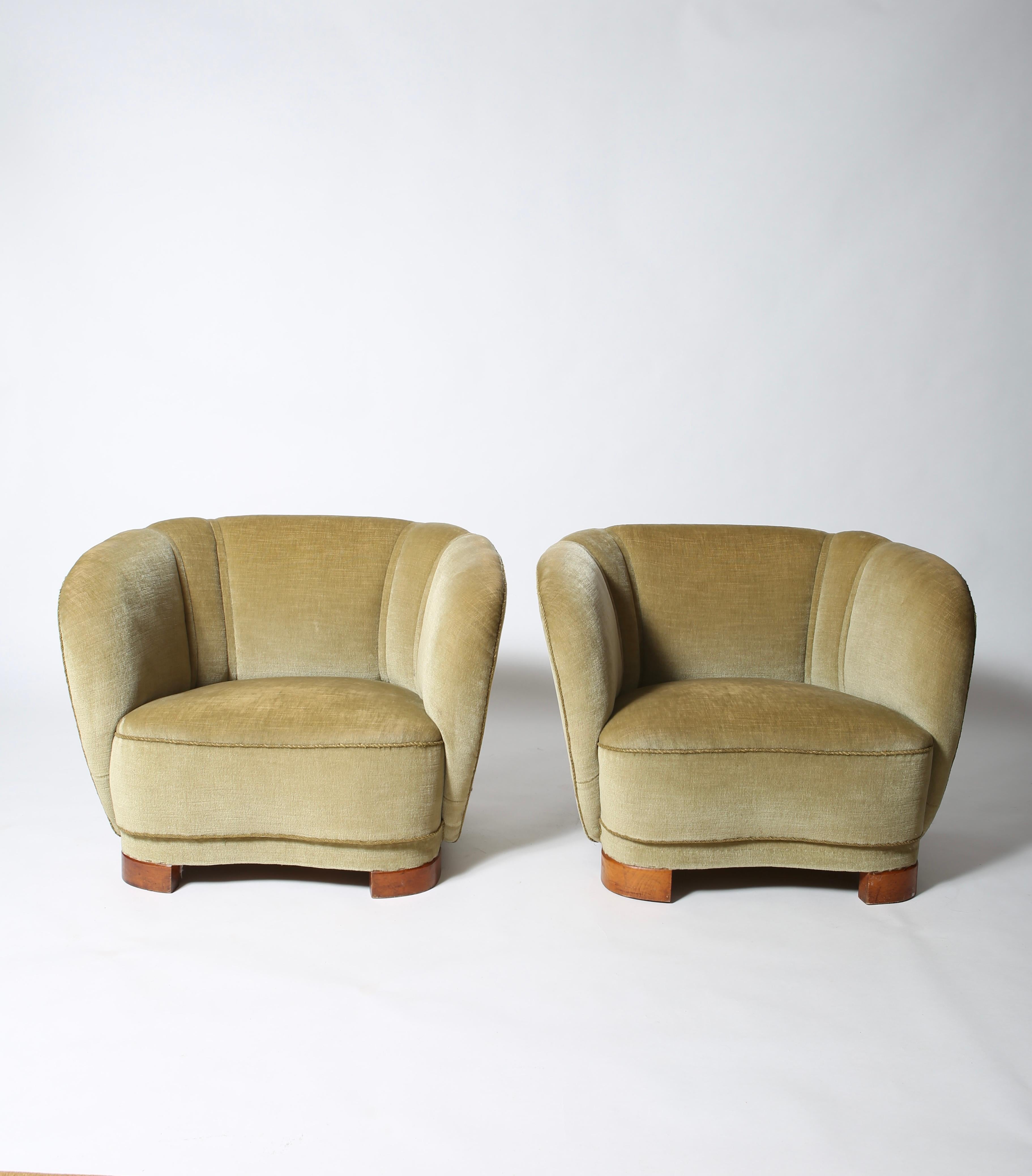 20th Century Danish Deco Cabinetmaker Club Chairs, a Pair