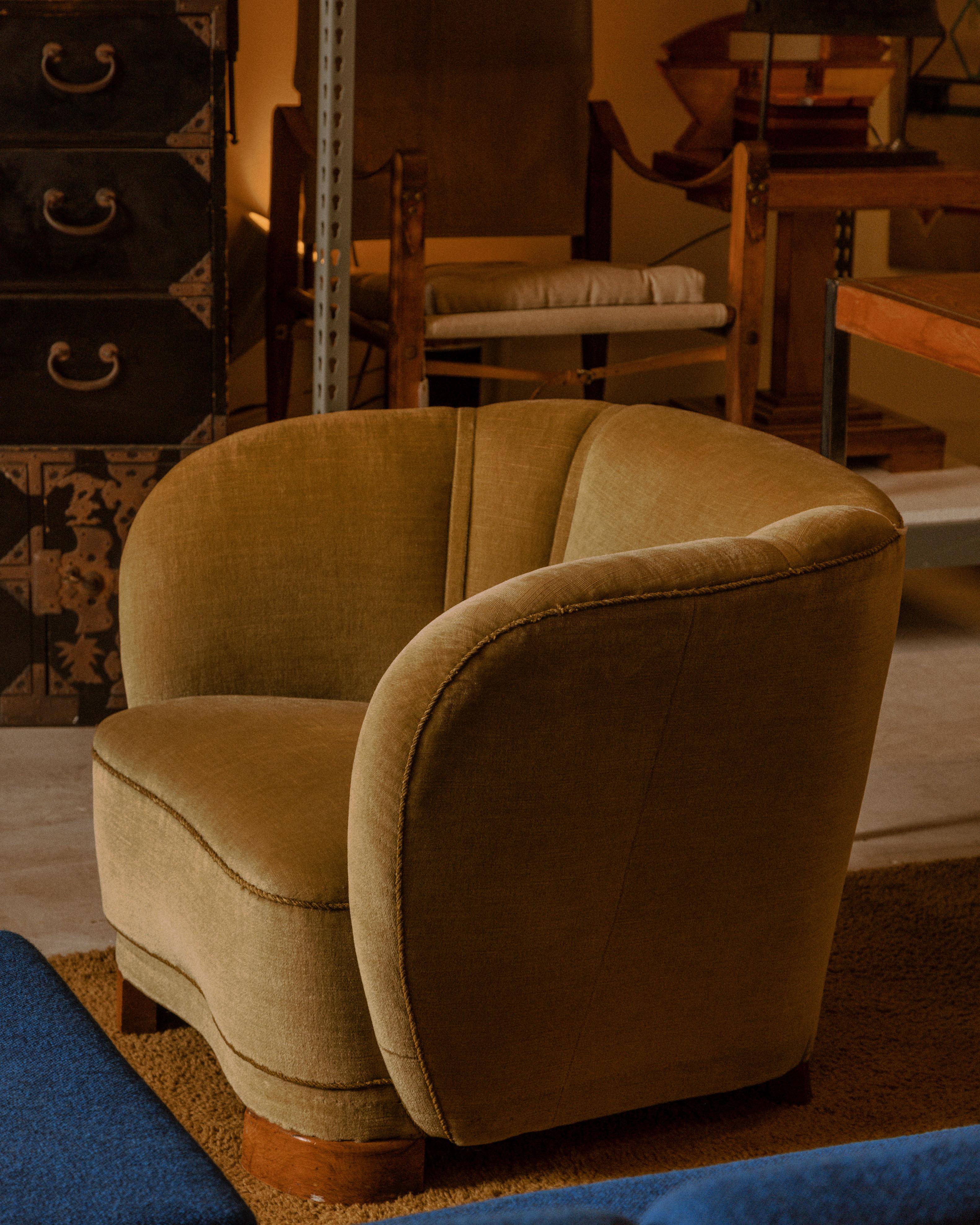 Danish Deco Cabinetmaker Club Chairs, a Pair 1
