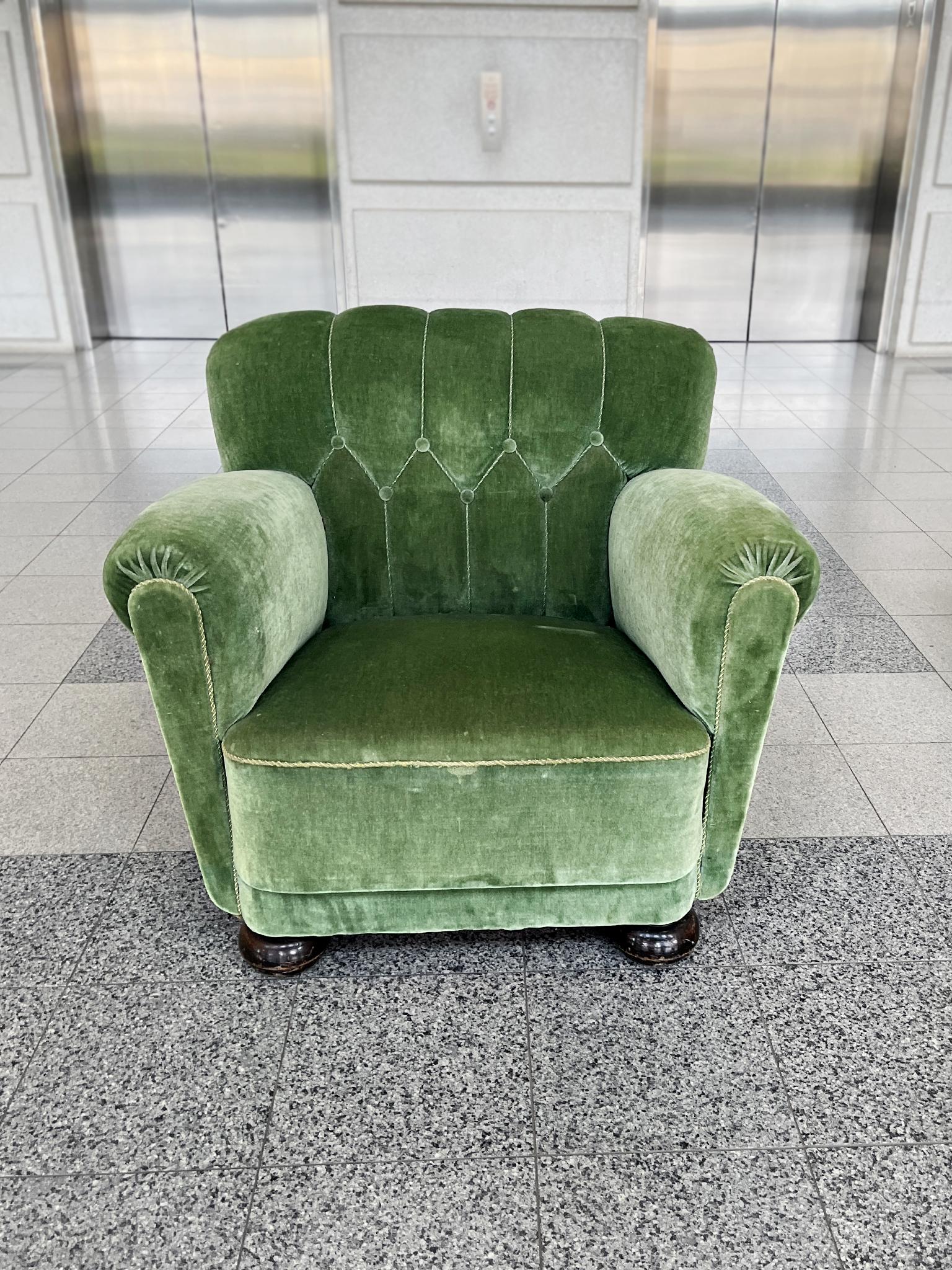 Scandinave moderne Fauteuil club en mohair vert de style déco danois en vente