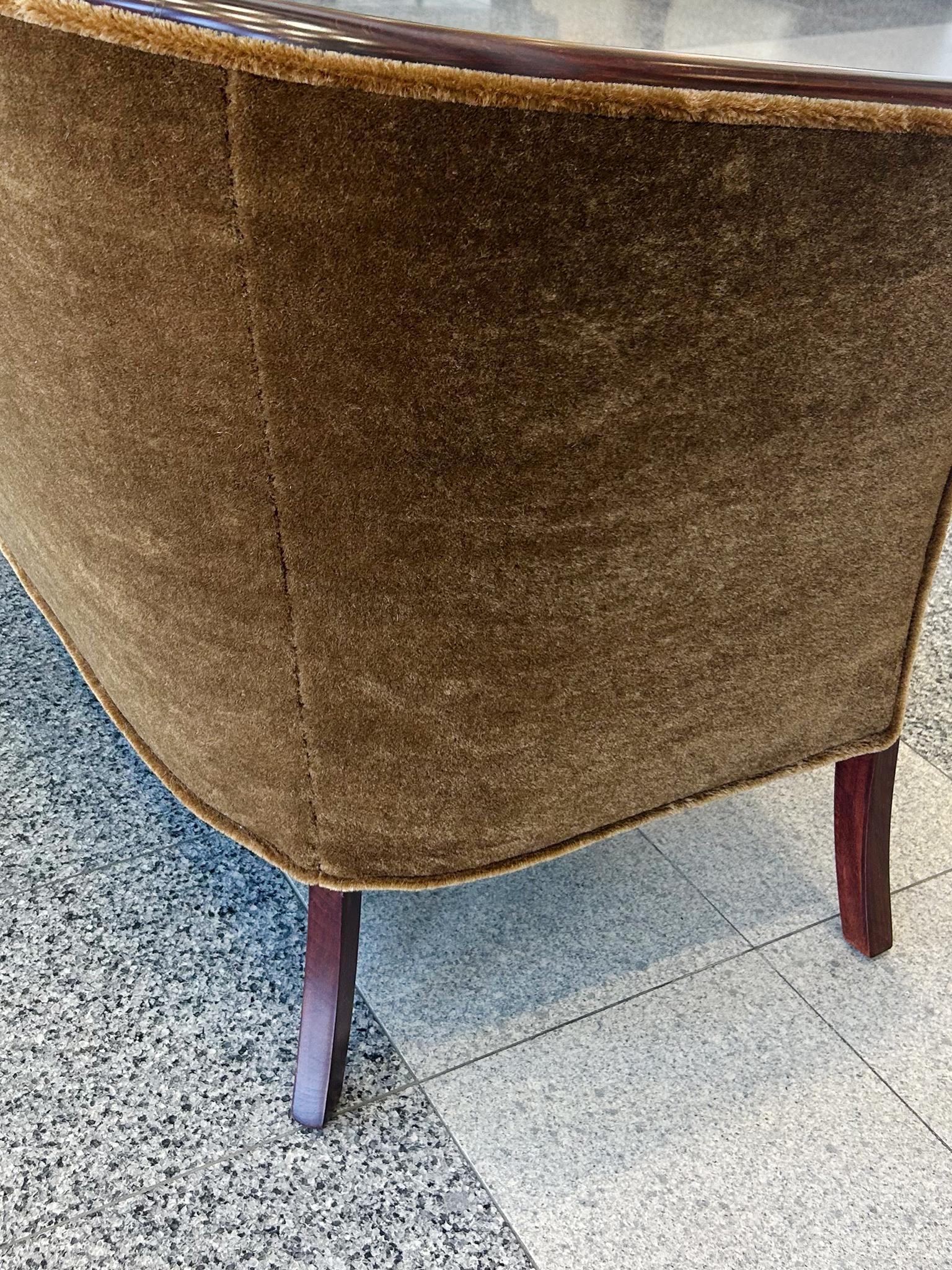Canapé en acajou de style déco danois en vente 3