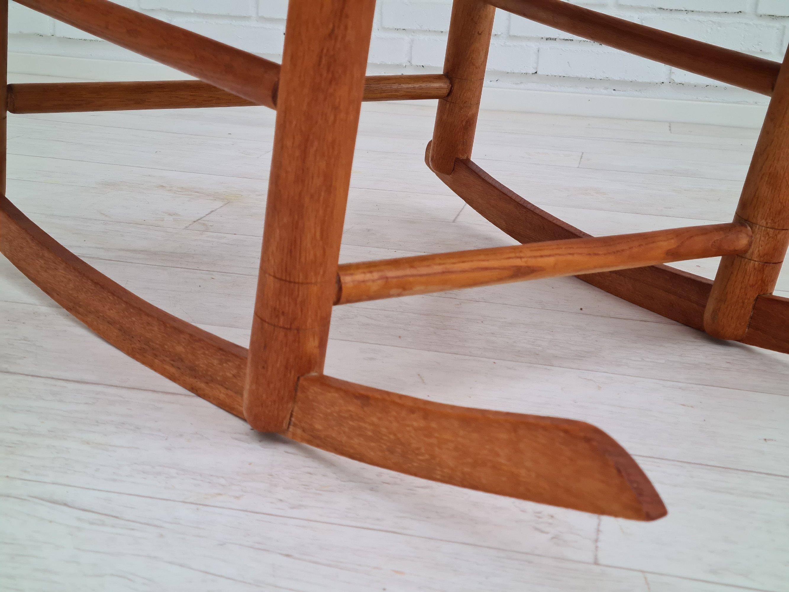 Danish Design, 60s, Rockingchair, Oak Wood, Natural Fiber, Original Condition For Sale 6