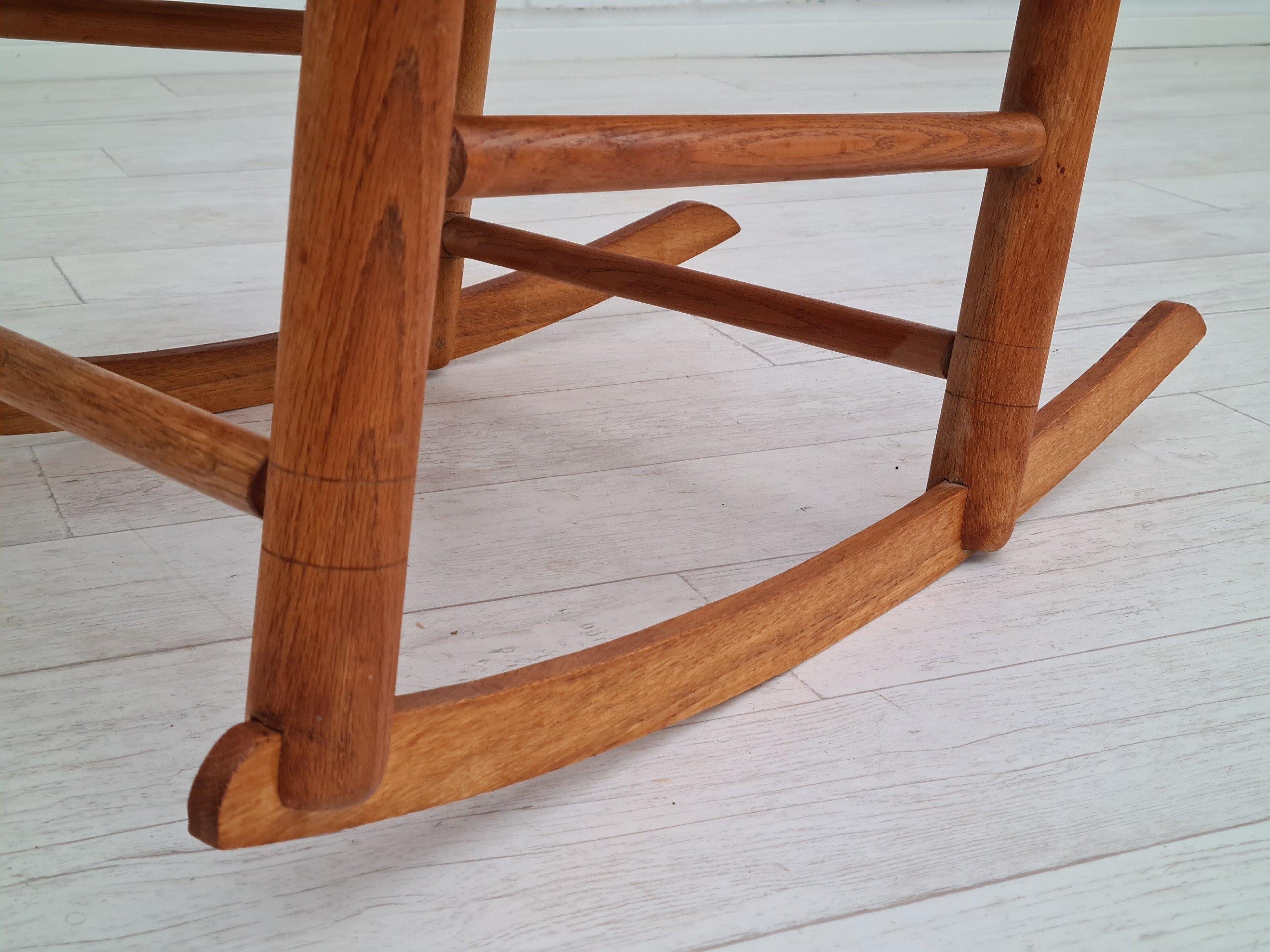 Danish Design, 60s, Rockingchair, Oak Wood, Natural Fiber, Original Condition For Sale 8