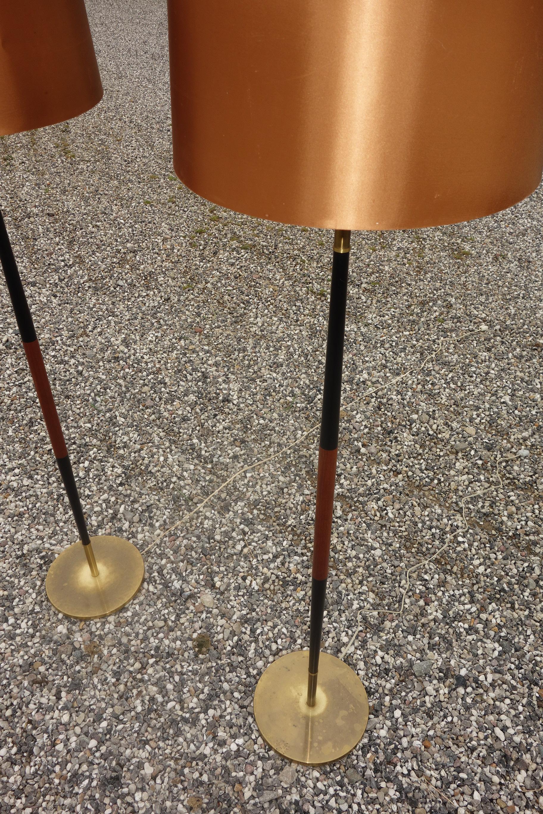 Scandinavian Modern Danish Design a Pair of Floor Lamps, Brass, Teak and Black Lacquered Metal 1960 For Sale