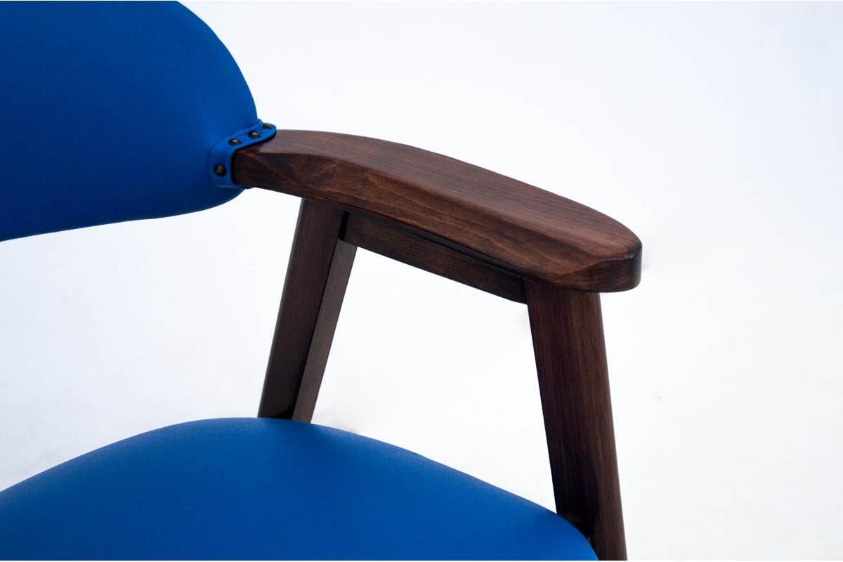 Dänischer Sessel im dänischen Design, 1960er Jahre, nach Renovierung (Mitte des 20. Jahrhunderts) im Angebot