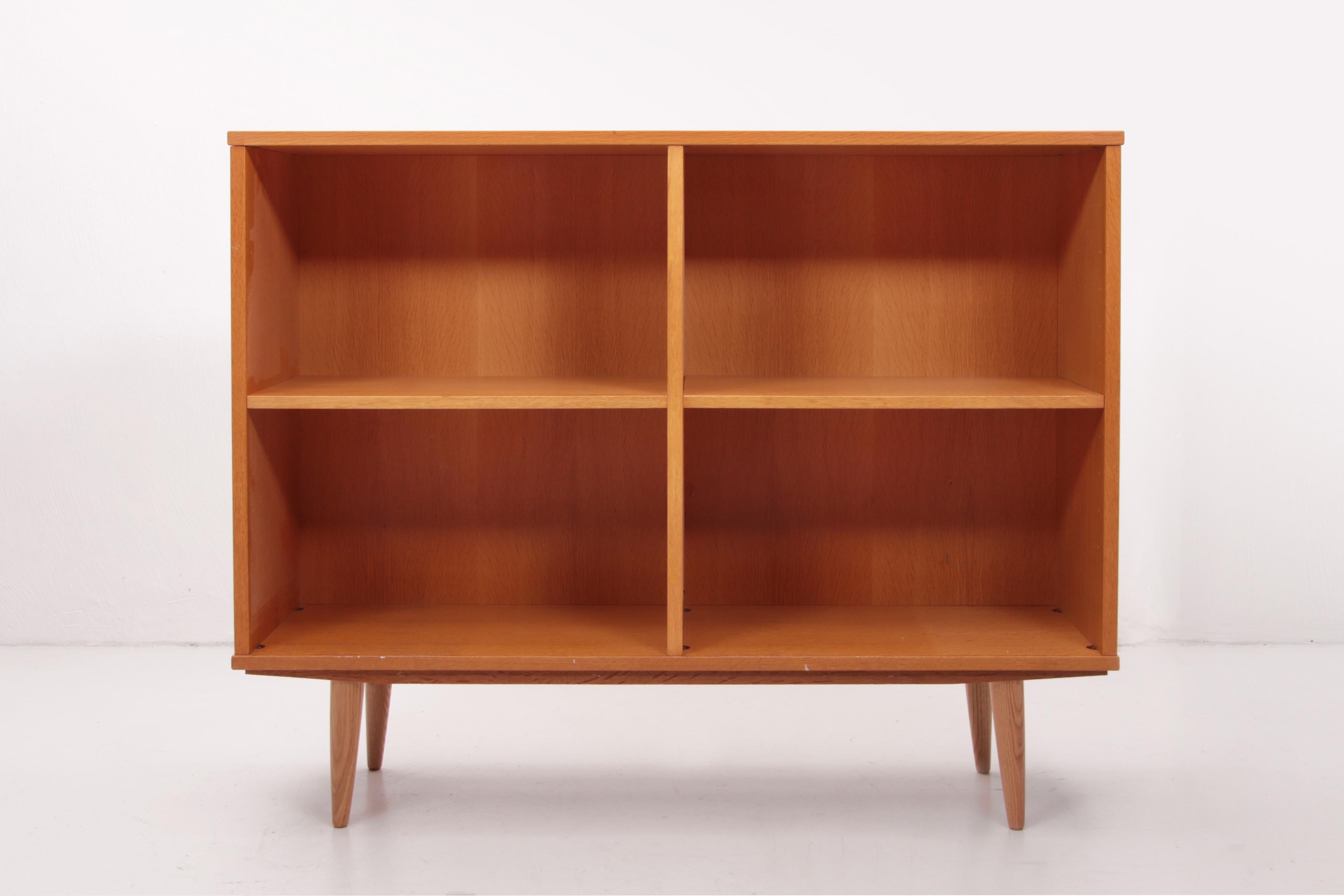 Danish Design Bookcase Made by Poul Hundevad, 1960, Denmark For Sale 1