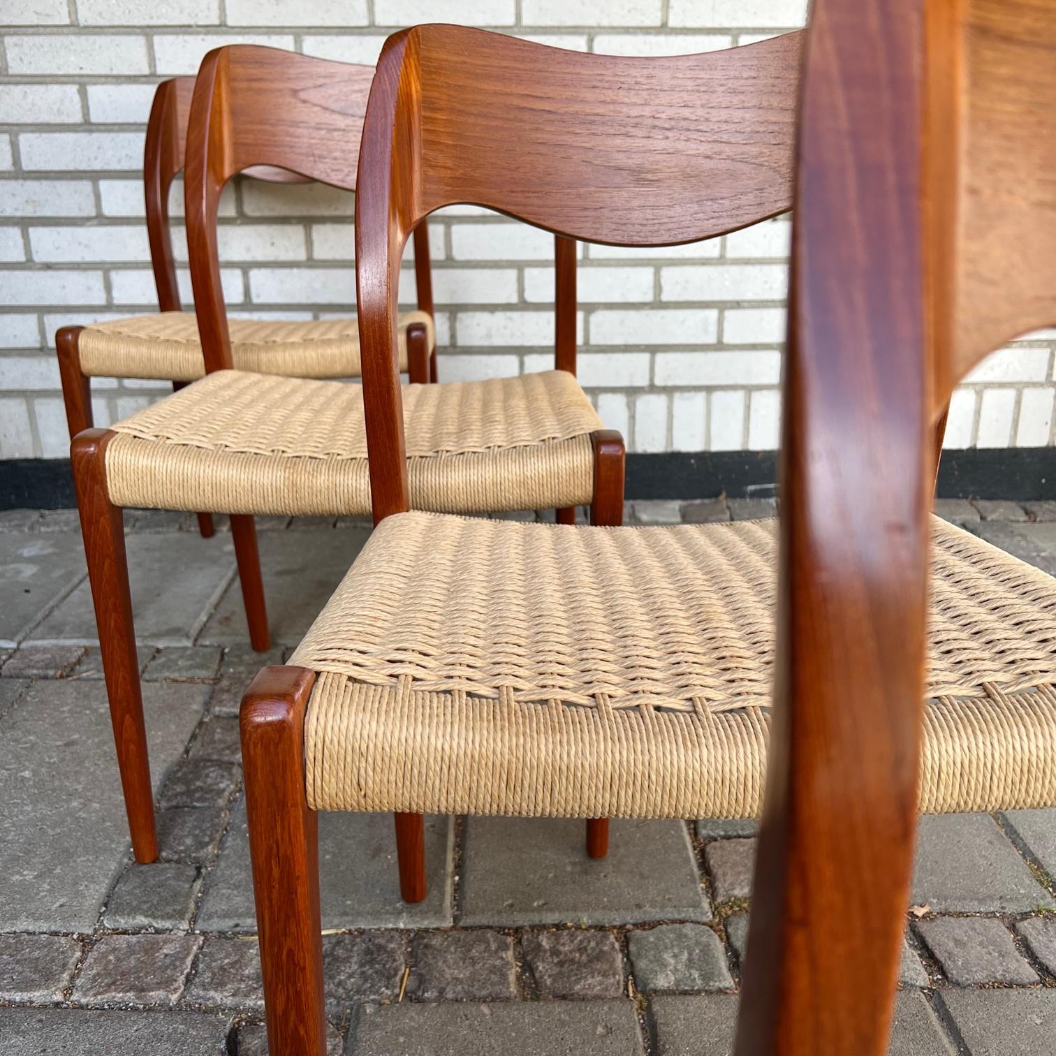 Danish design chairs, Model 71 by NO Møller In Good Condition In Genarp, SE