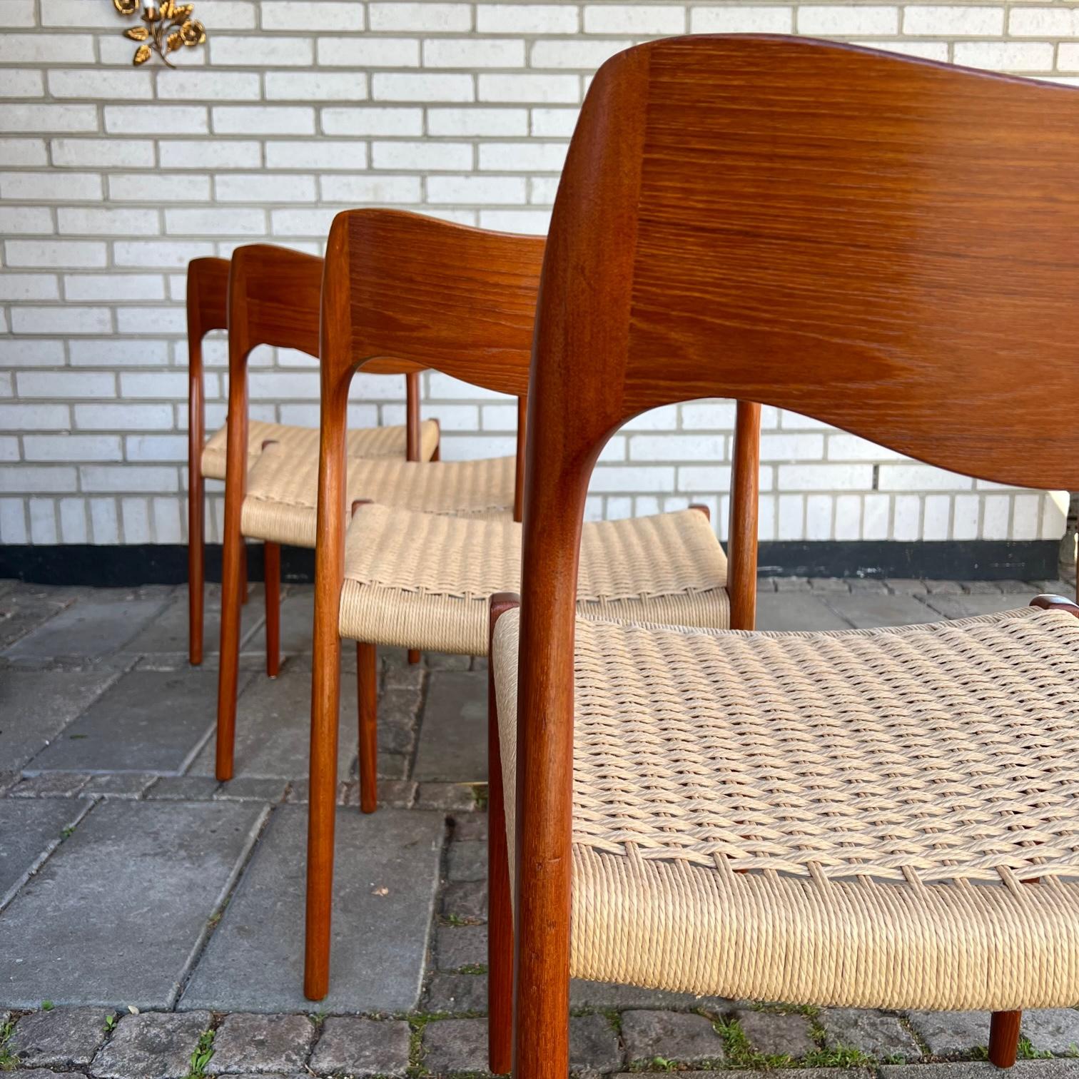 Wood Danish design chairs, Model 71 by NO Møller