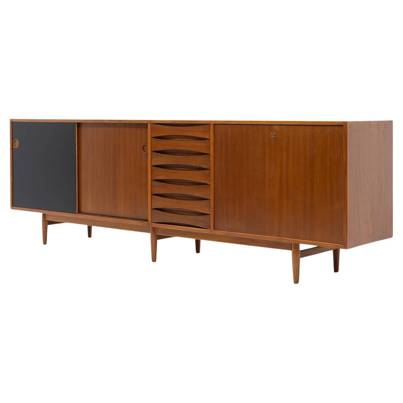 Danish Design Classic Arne Voder for Sibast, Triennale Sideboard, 1950s For Sale