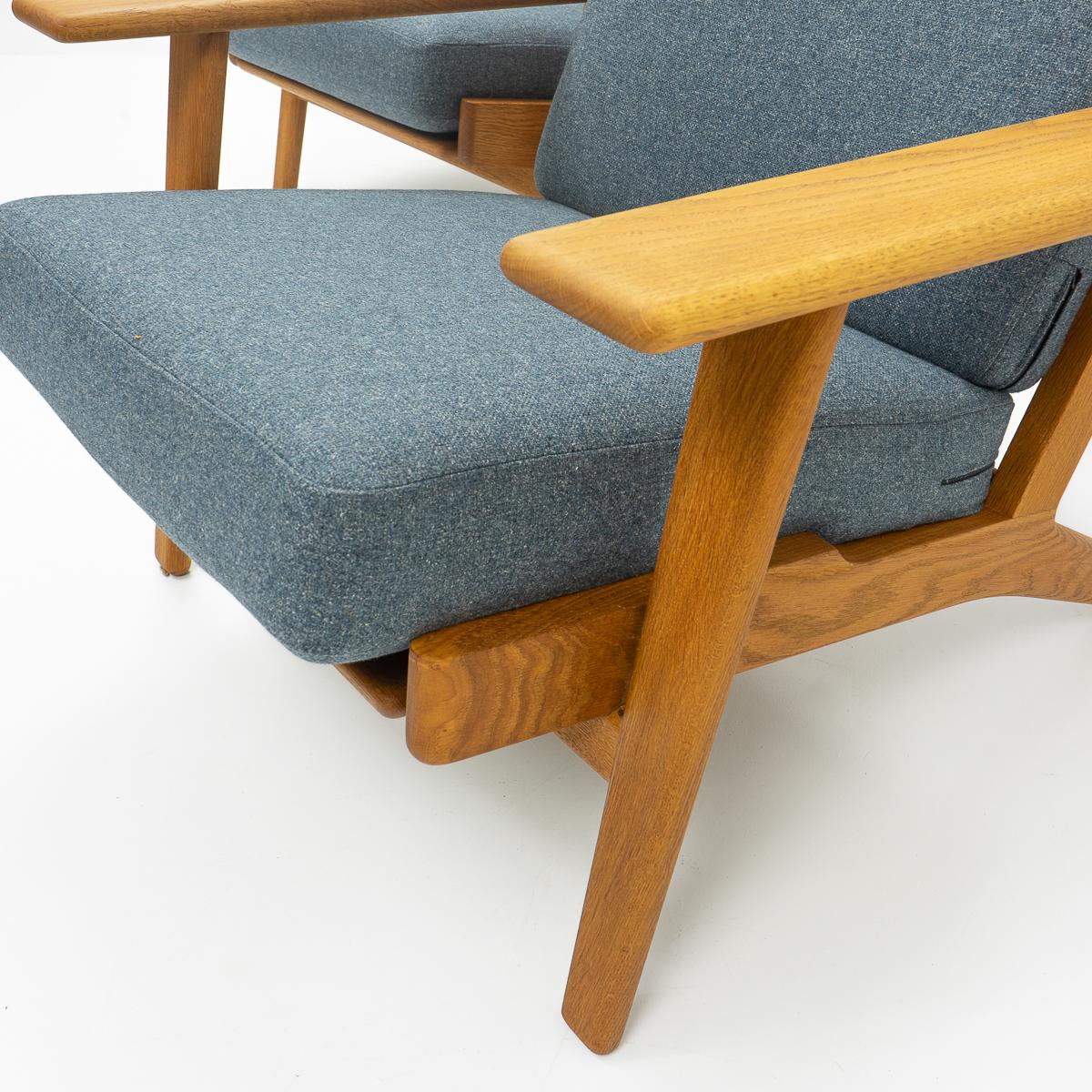 Danish Design Classic GE 290 Arm Chairs by Hans Wegner for Getama, 1960s For Sale 6