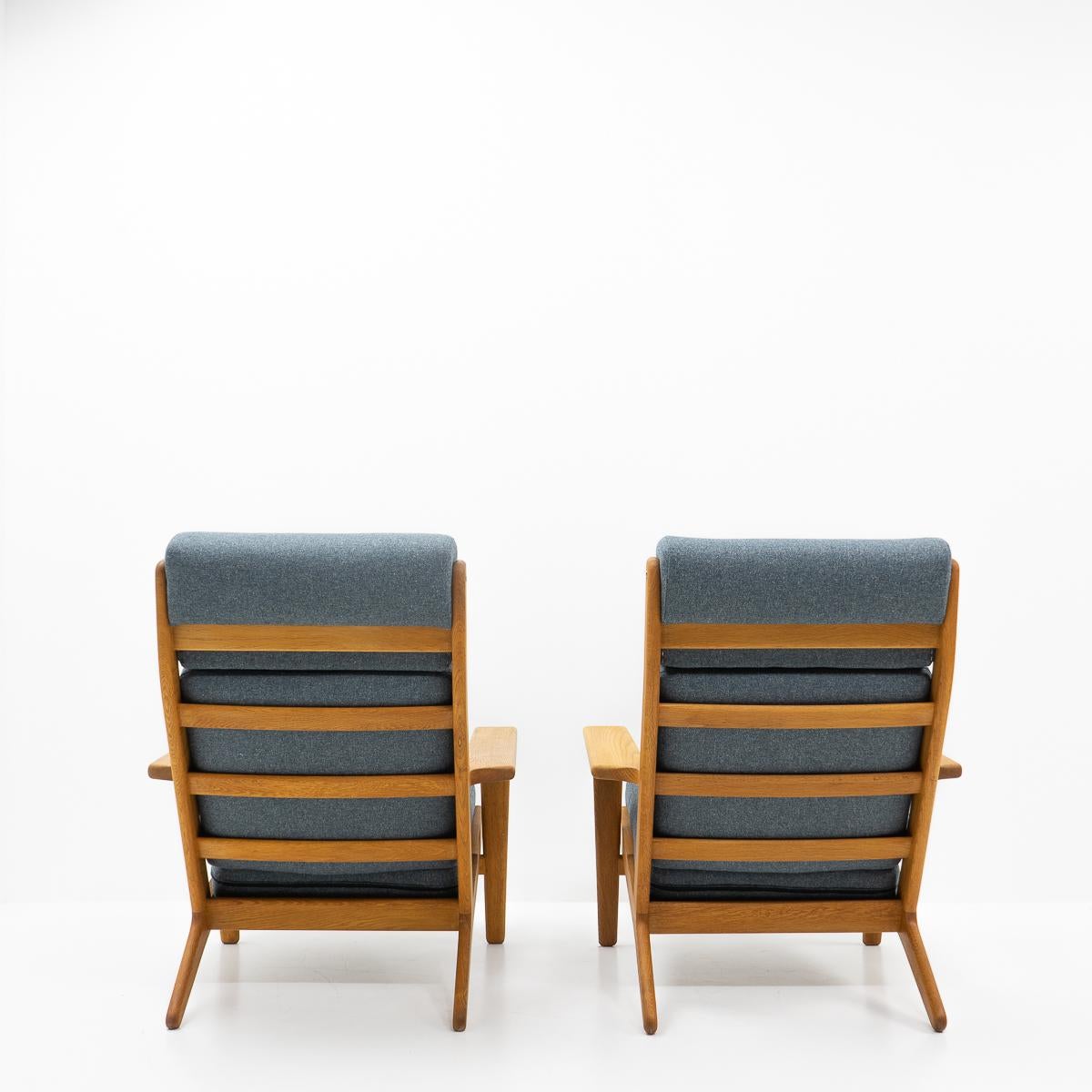 Danish Design Classic GE 290 Arm Chairs by Hans Wegner for Getama, 1960s In Good Condition For Sale In Renens, CH