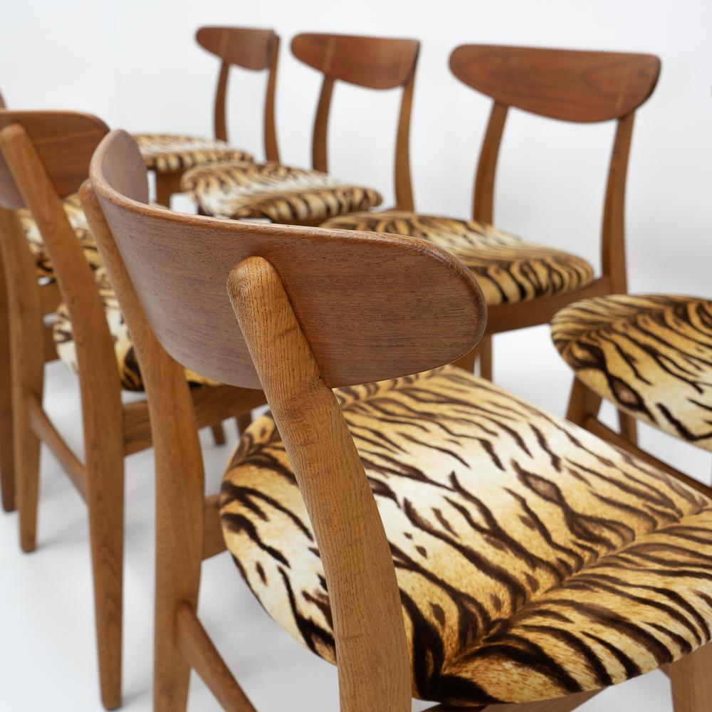 Danish Design Classic Hans Wegner CH30 Chairs in Teak, 1960s, Set of 8 For Sale 5