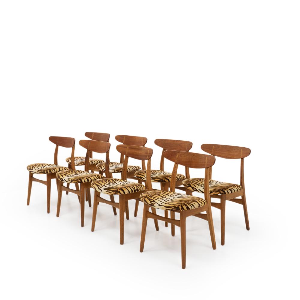 Danois Danish Design Classic Hans Wegner CH30 Chairs in Teak, 1960s, Set of 8 en vente