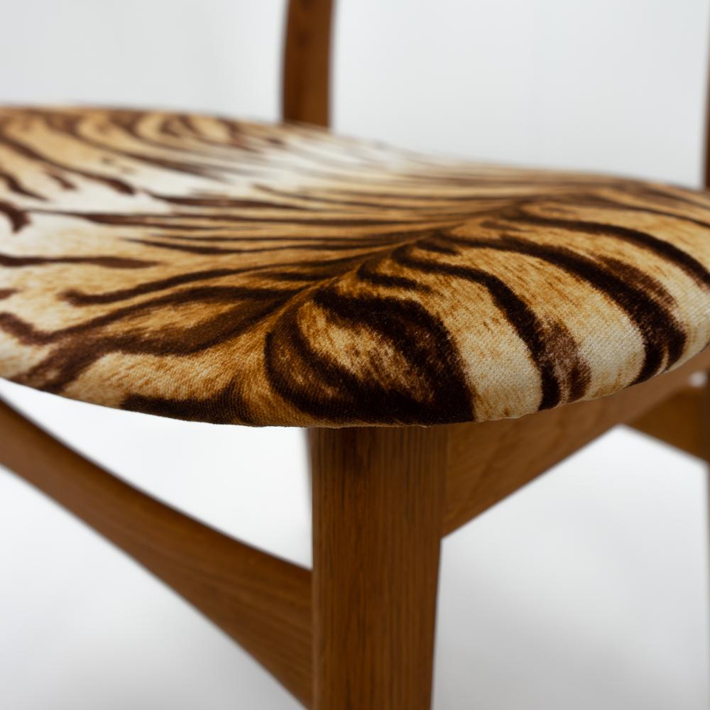 Milieu du XXe siècle Danish Design Classic Hans Wegner CH30 Chairs in Teak, 1960s, Set of 8 en vente