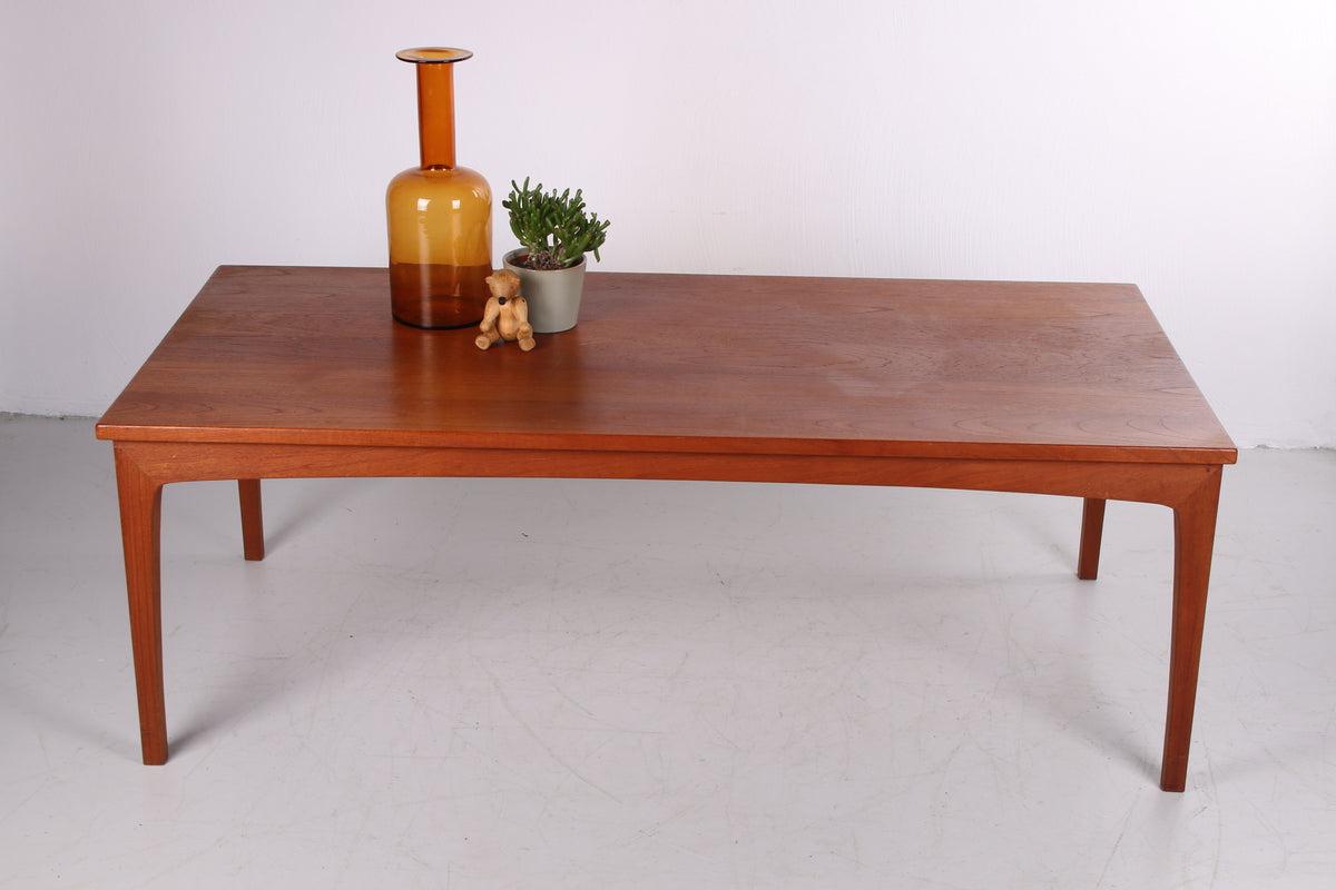 Mid-Century Modern Danish Design Coffee Table from solid Teak design by Niels Bach 1960 For Sale