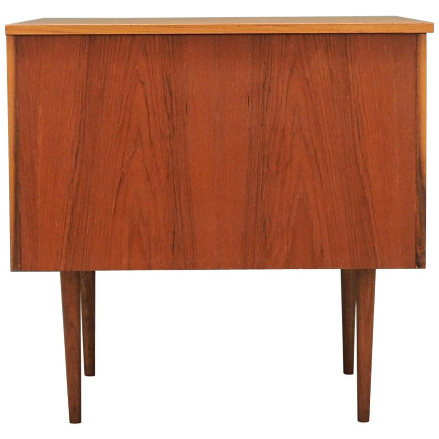 Danish Design Crate 1960-1970s Modern Vintage For Sale