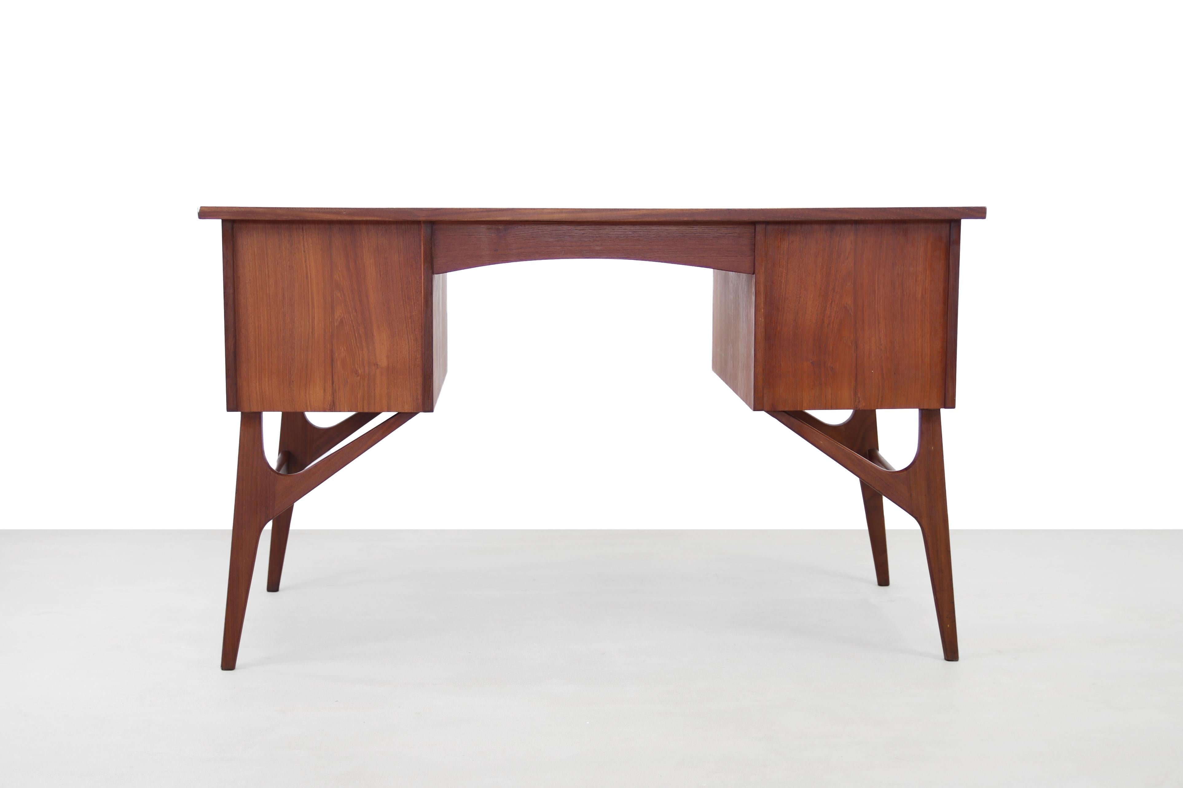 Danish Design Desk in Teak Wood 1