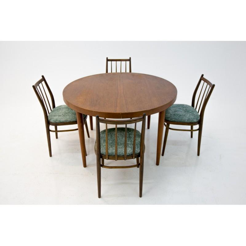 Table set, 1960s. Very good condition, chair seat upholstered with new upholstery.

Measures: Chair height 81 seat 43 width 42 depth 50 cm.
Table H.71 W 115-170 D 115 cm.